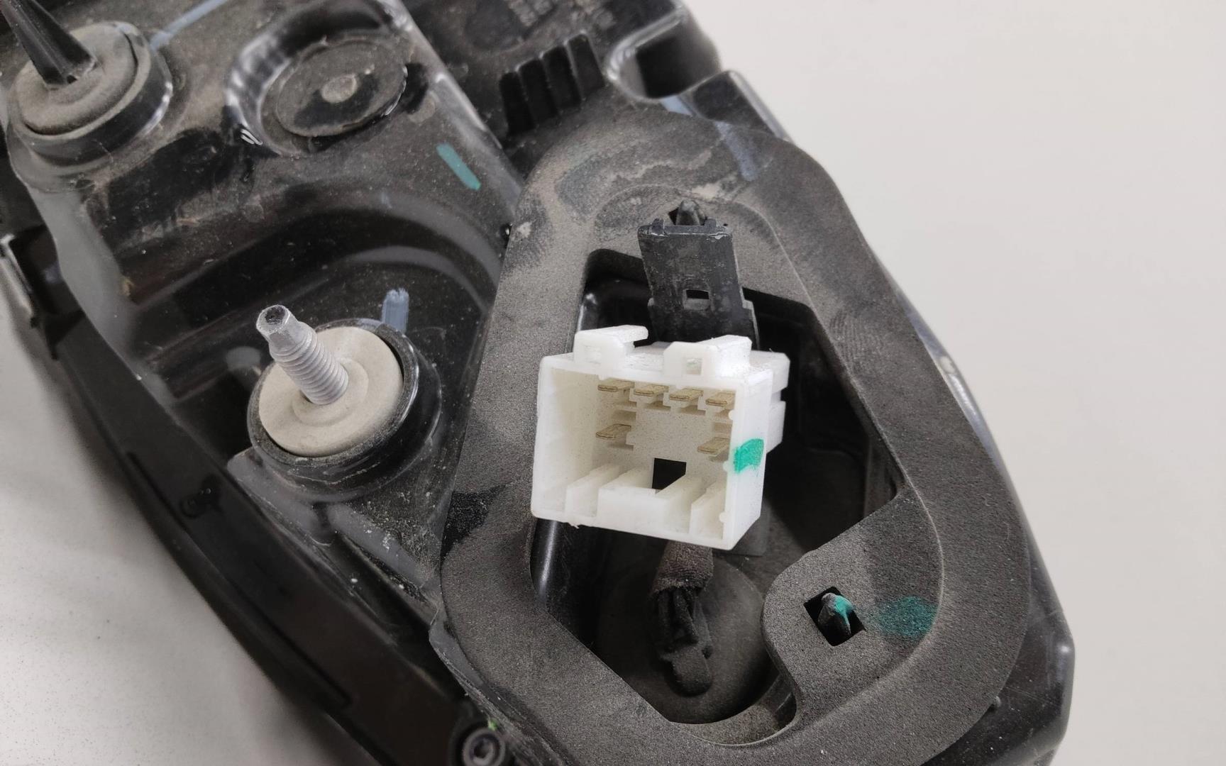 Фонарь задний