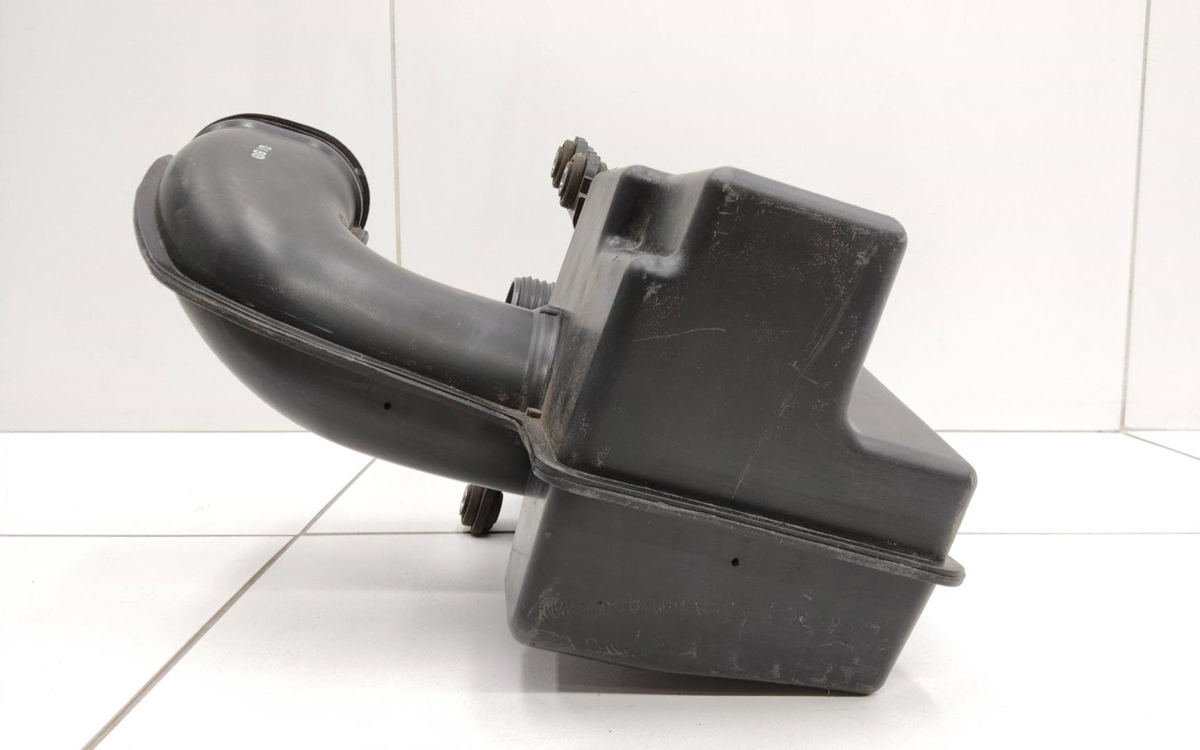 Резонатор воздушного фильтра