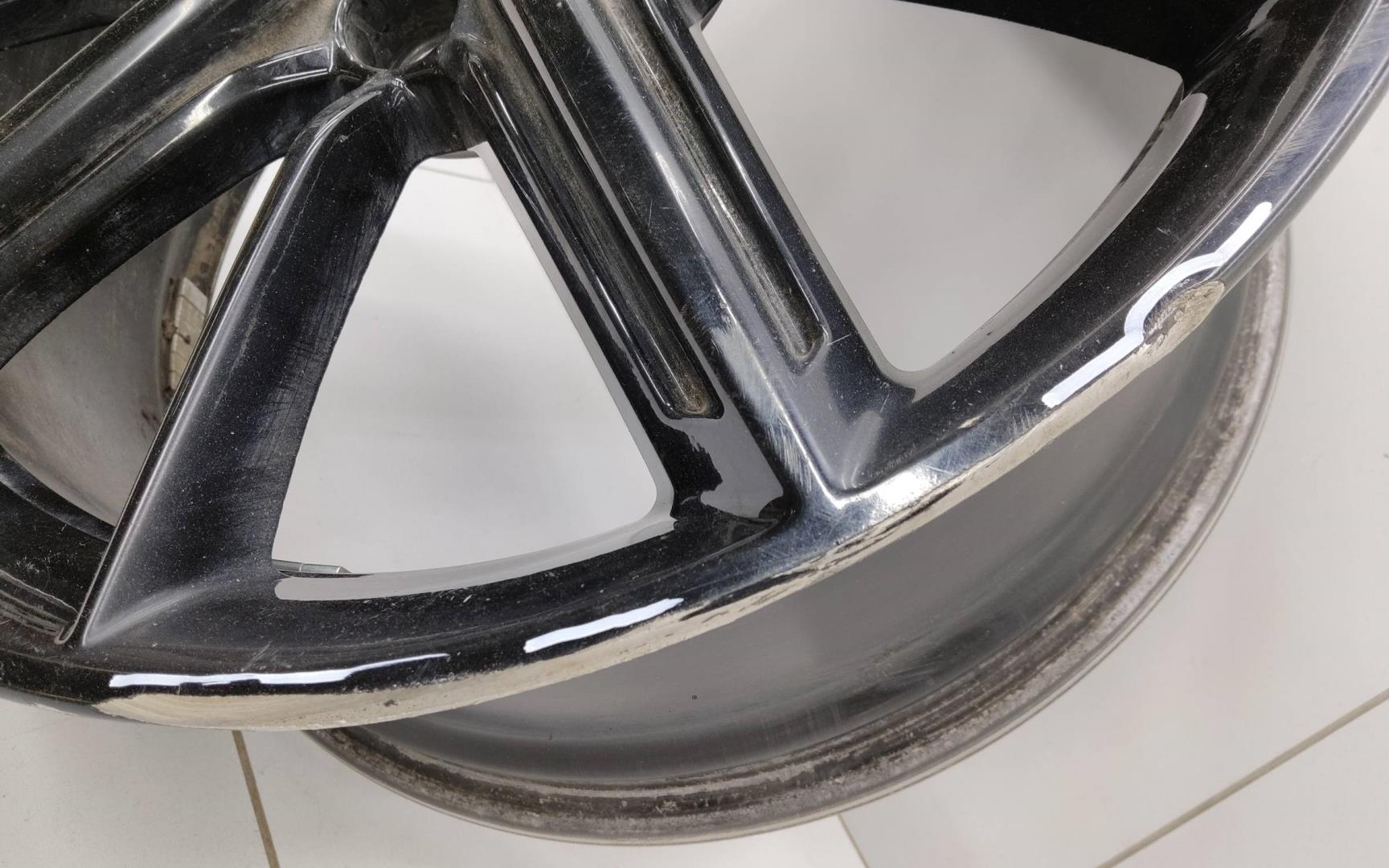 Диск колесный литой легкий сплав