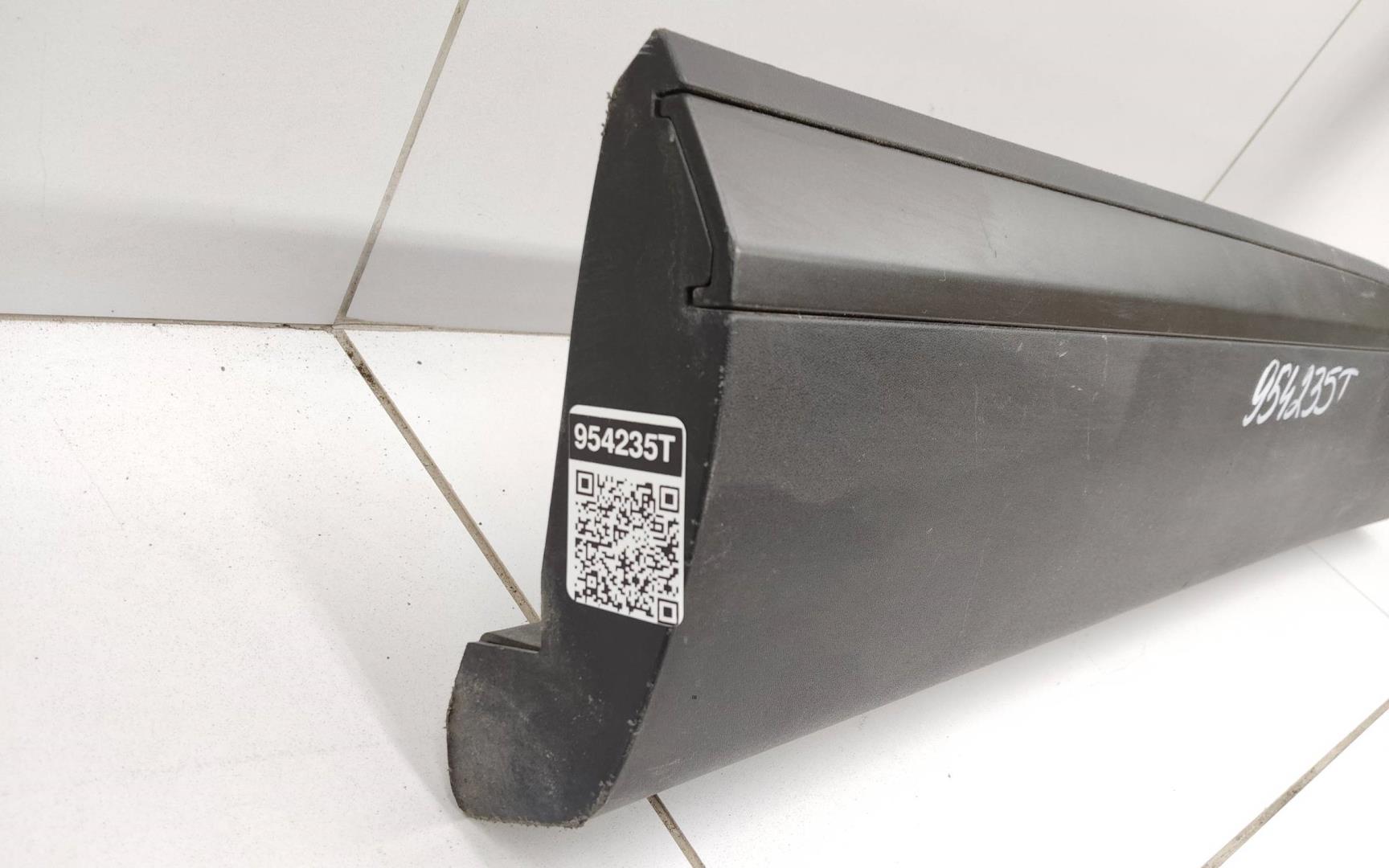 Накладка двери задней левой