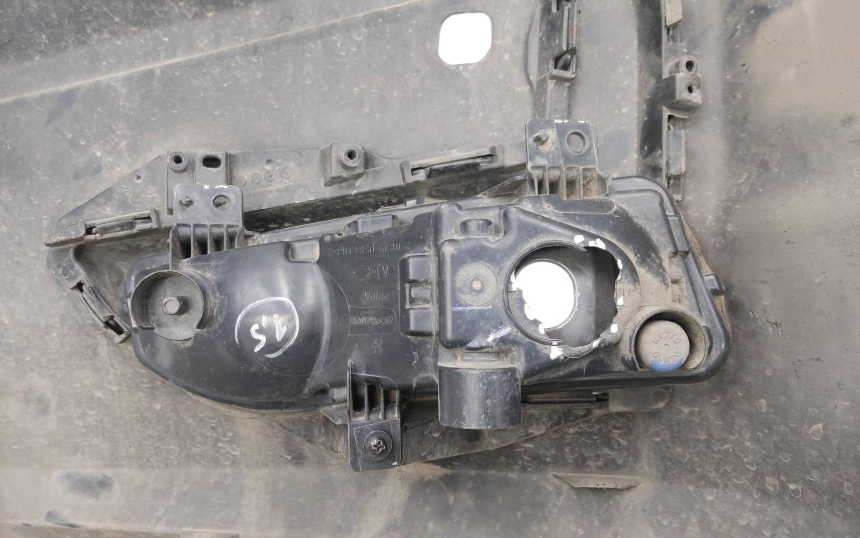 Бампер передний