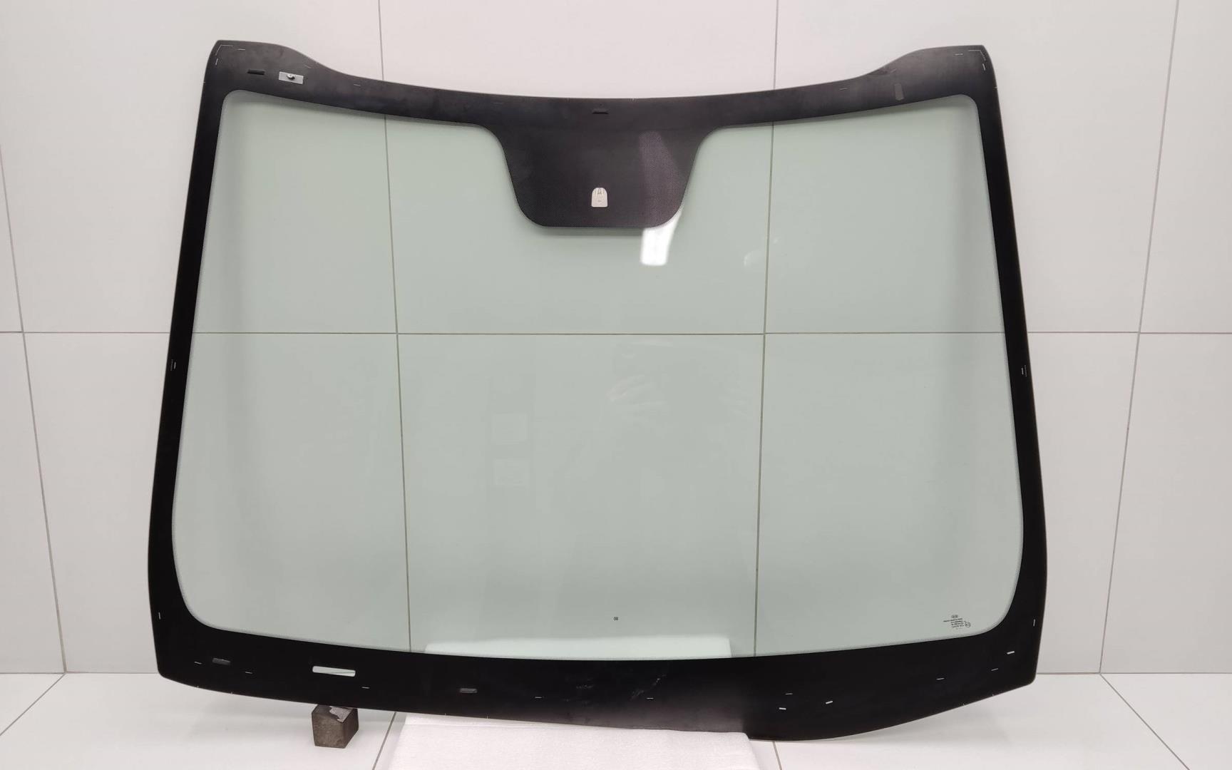 Стекло лобовое (ветровое)