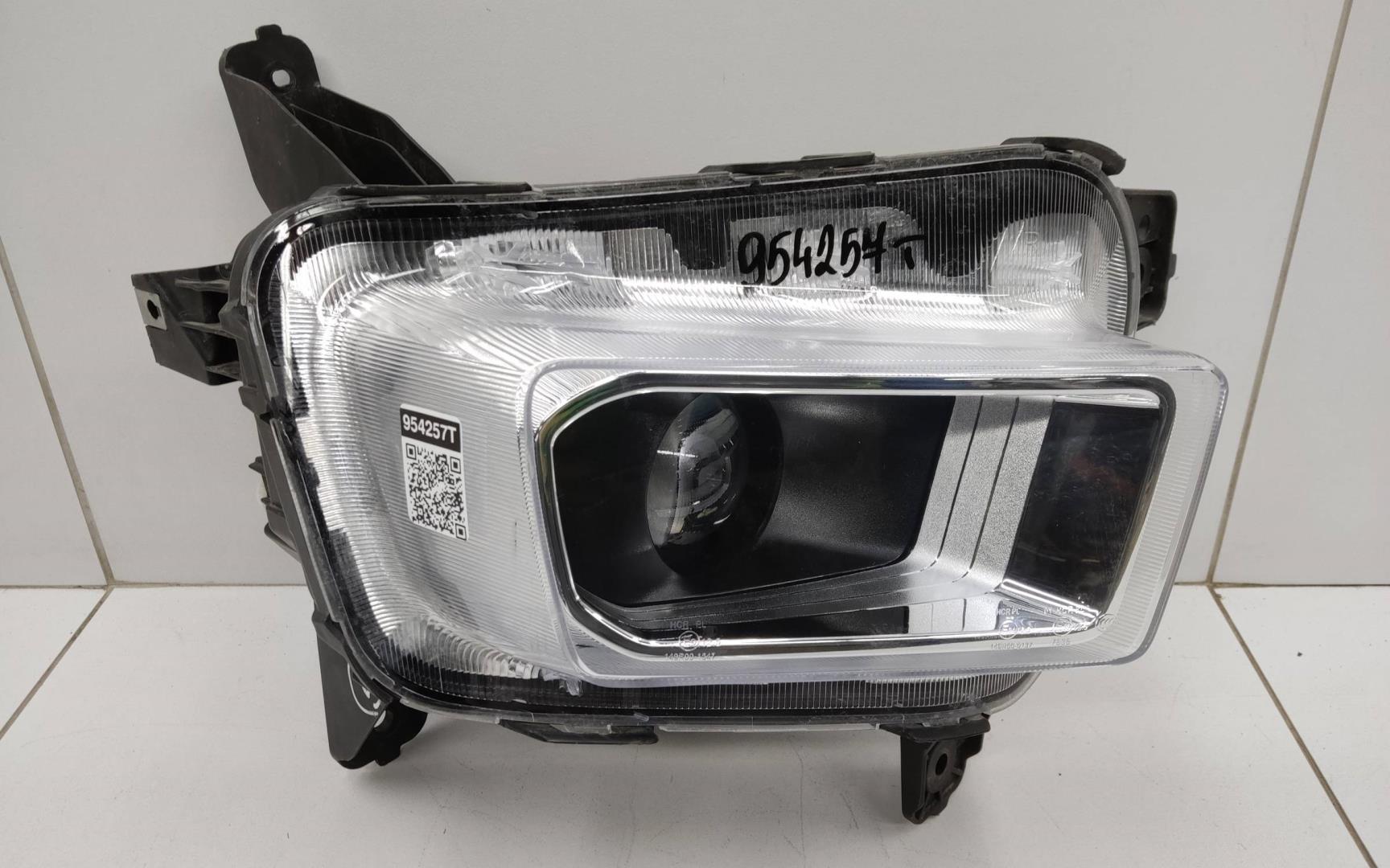 Фара дневного света правая (ходовые огни)