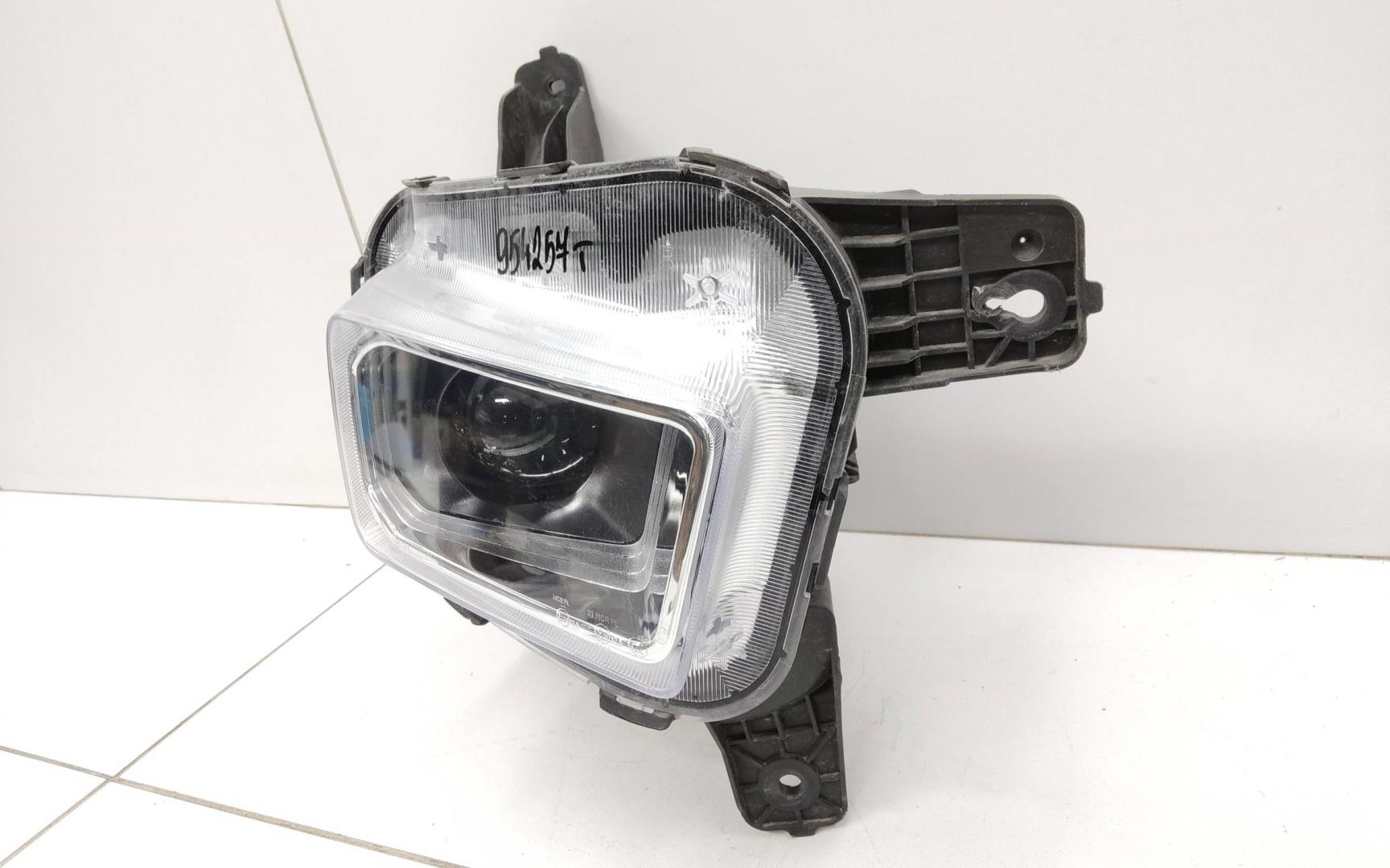 Фара дневного света правая (ходовые огни)