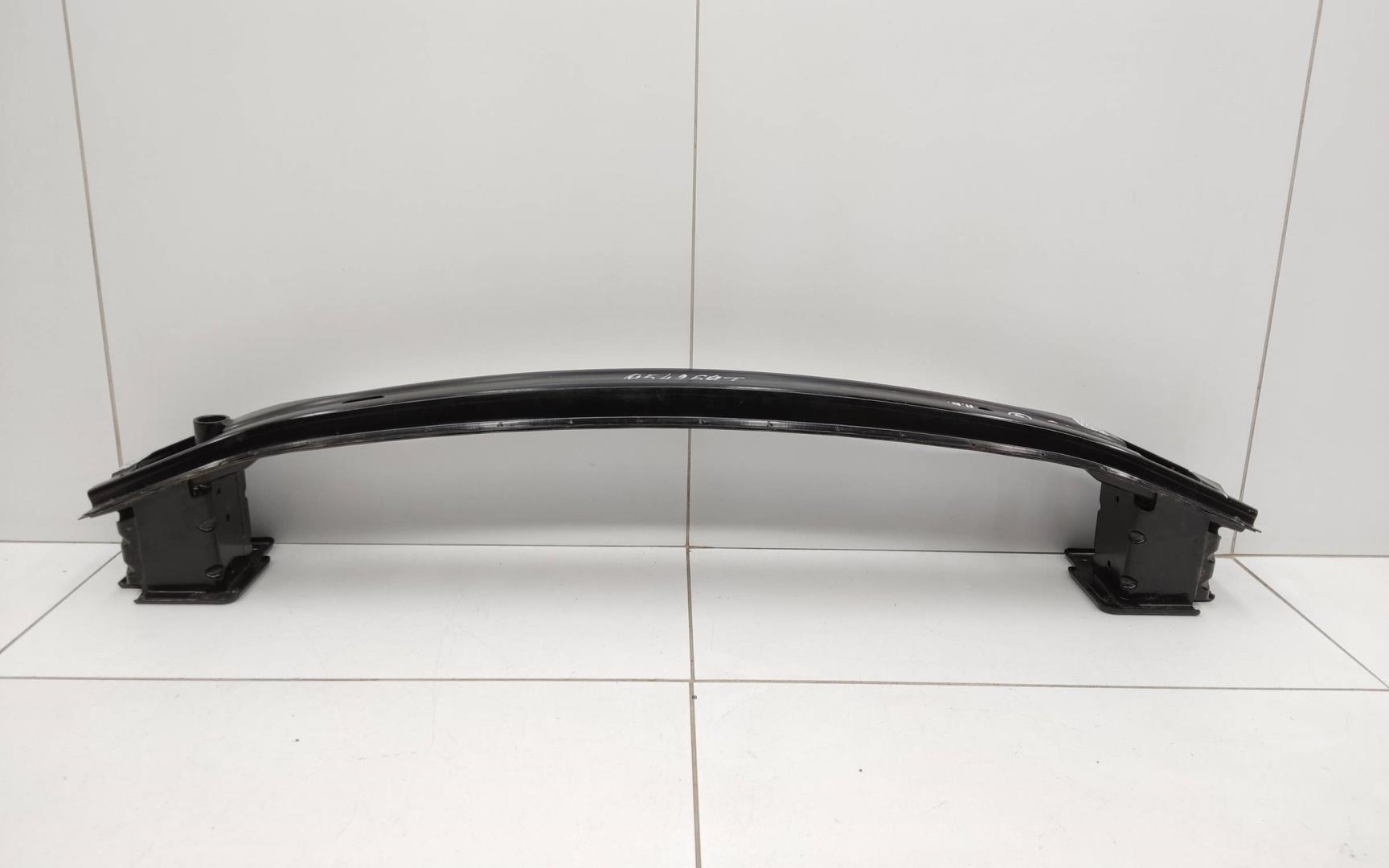 Усилитель переднего бампера