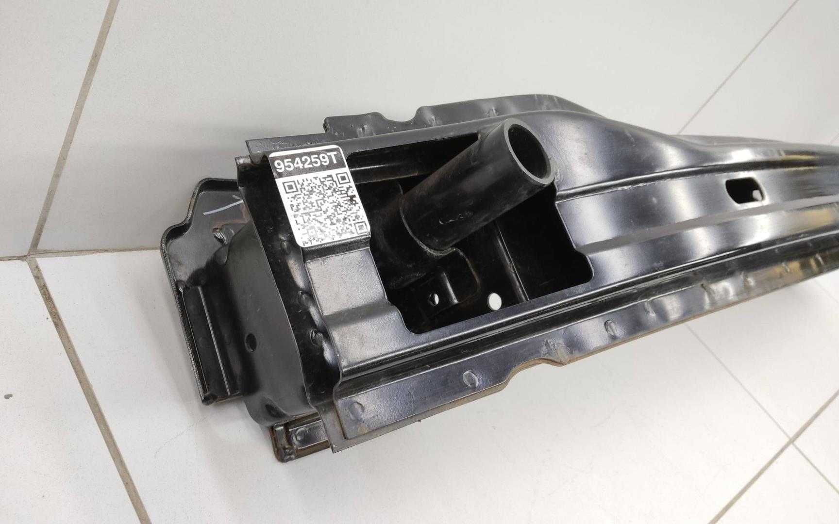 Усилитель переднего бампера