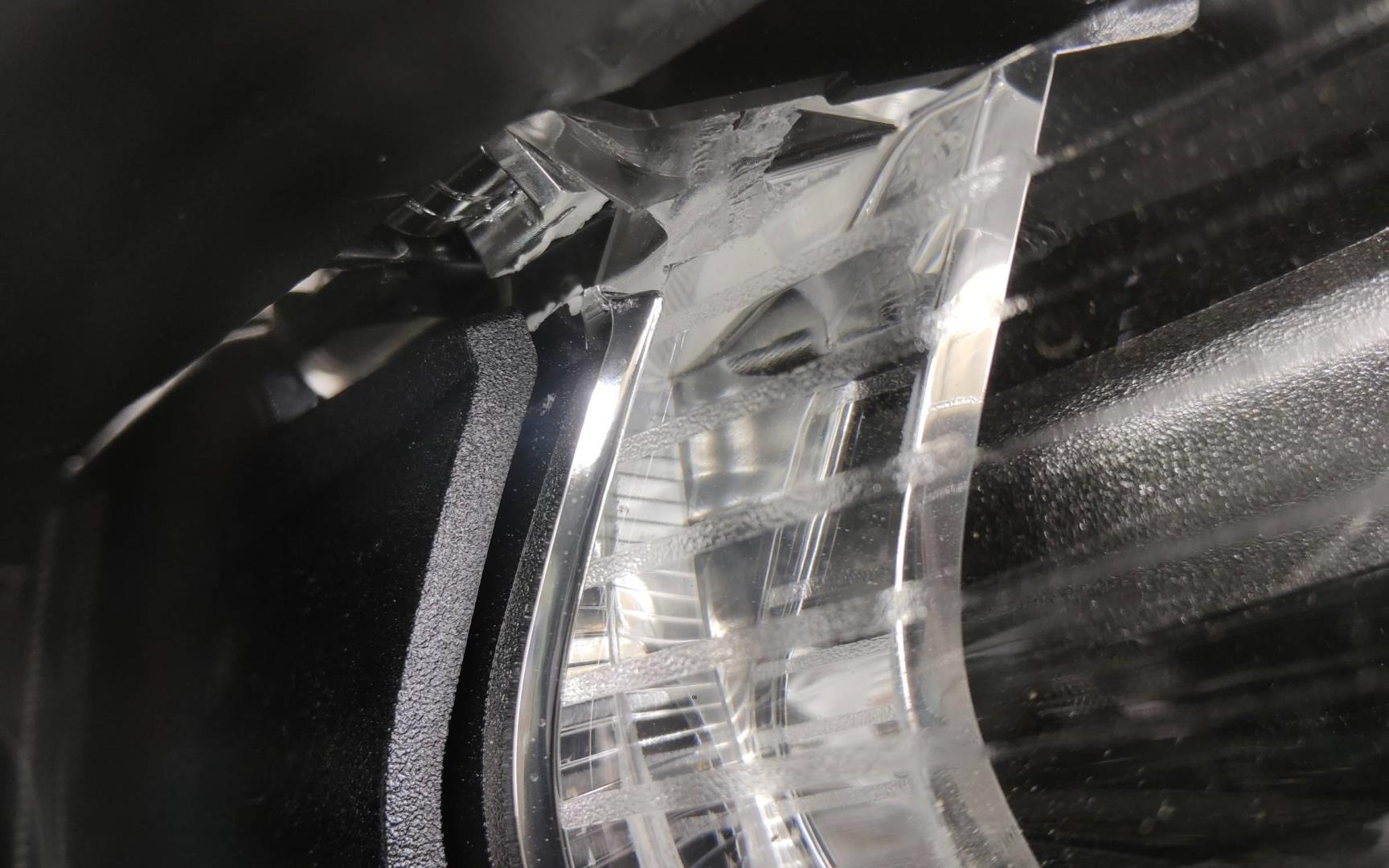 Фара правая