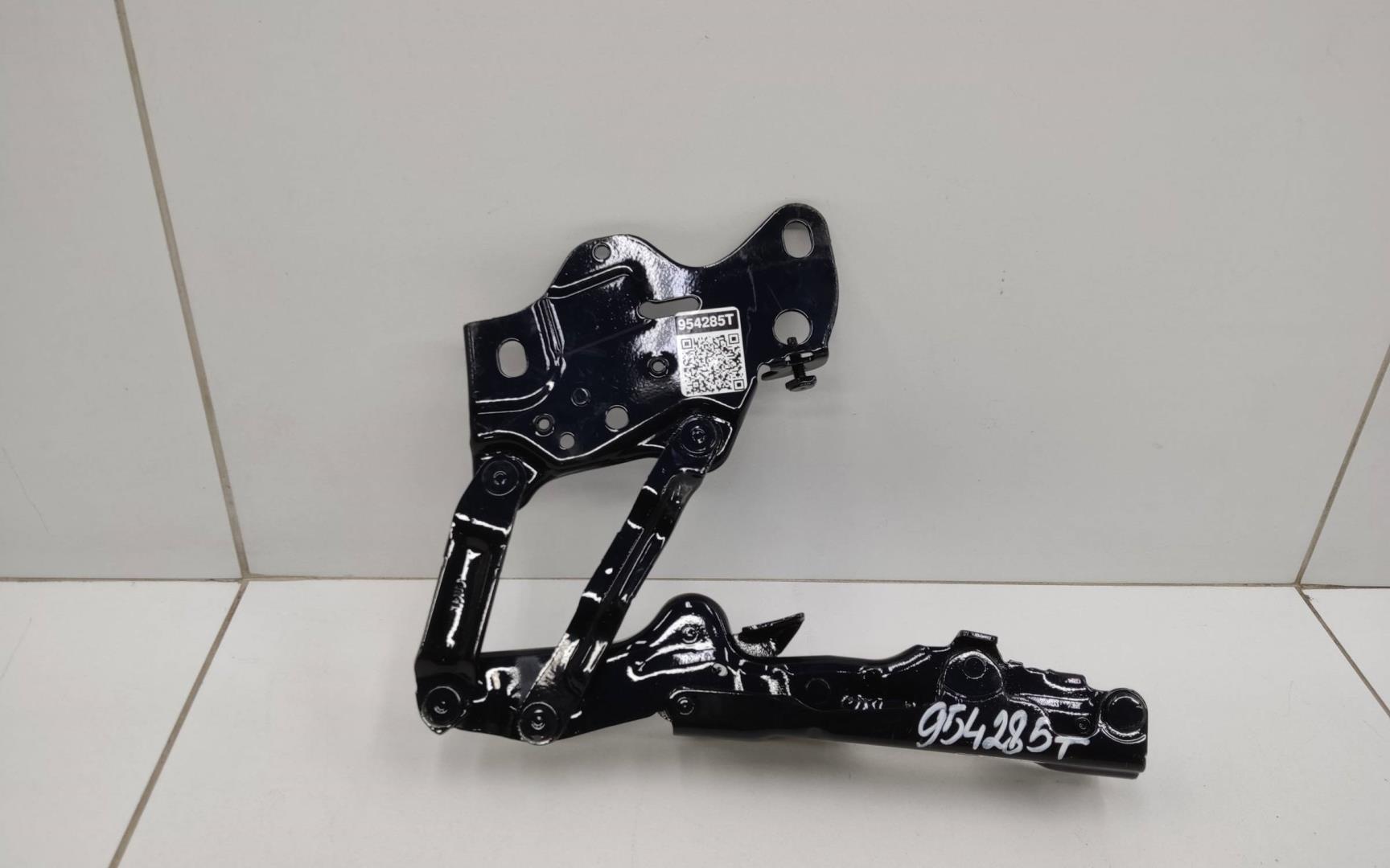 Петля капота левая