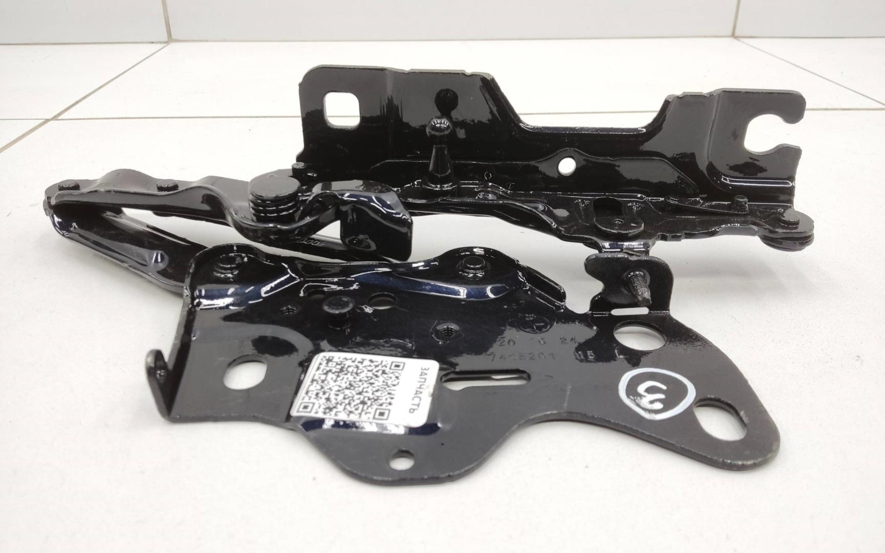 Петля капота левая