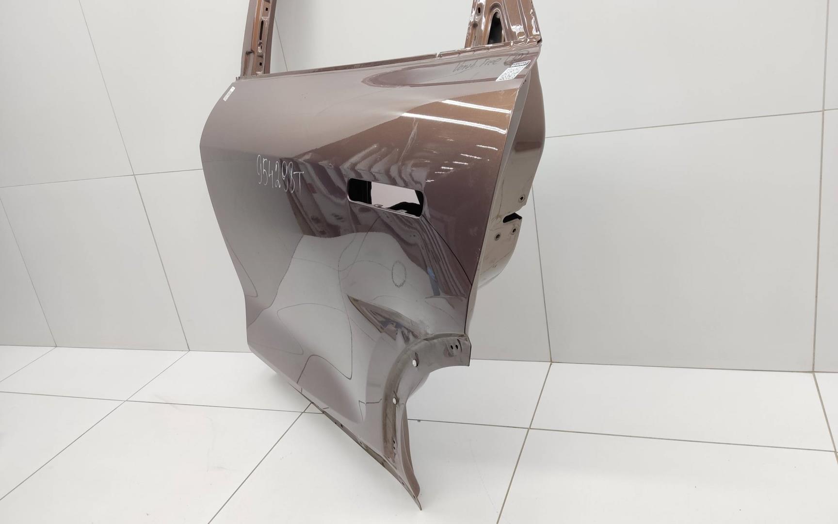 Дверь задняя левая