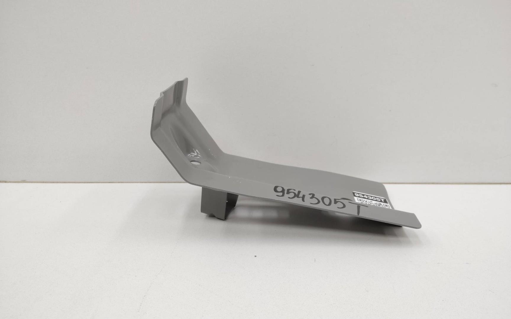 Элемент передней панели