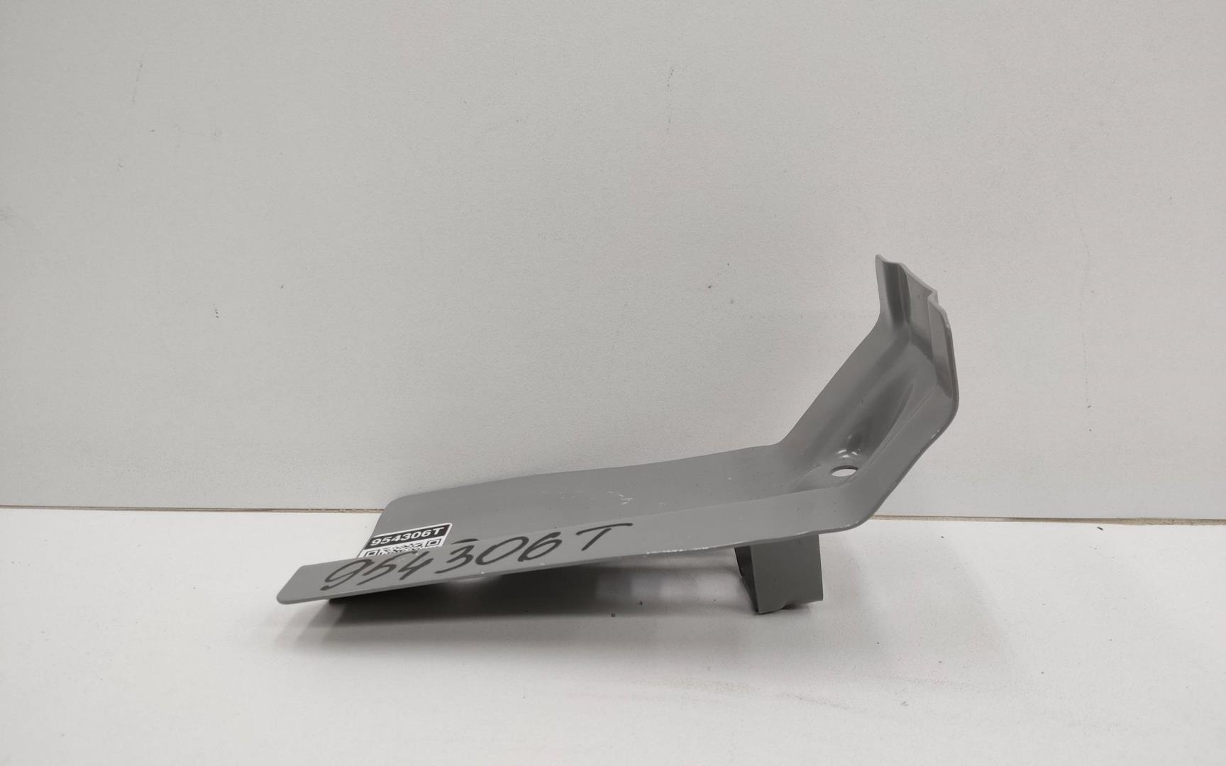 Элемент передней панели