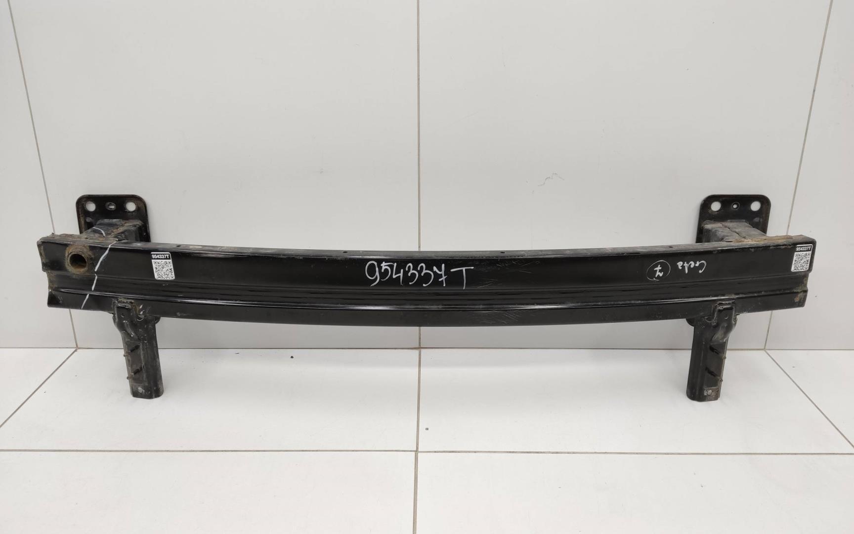 Усилитель переднего бампера