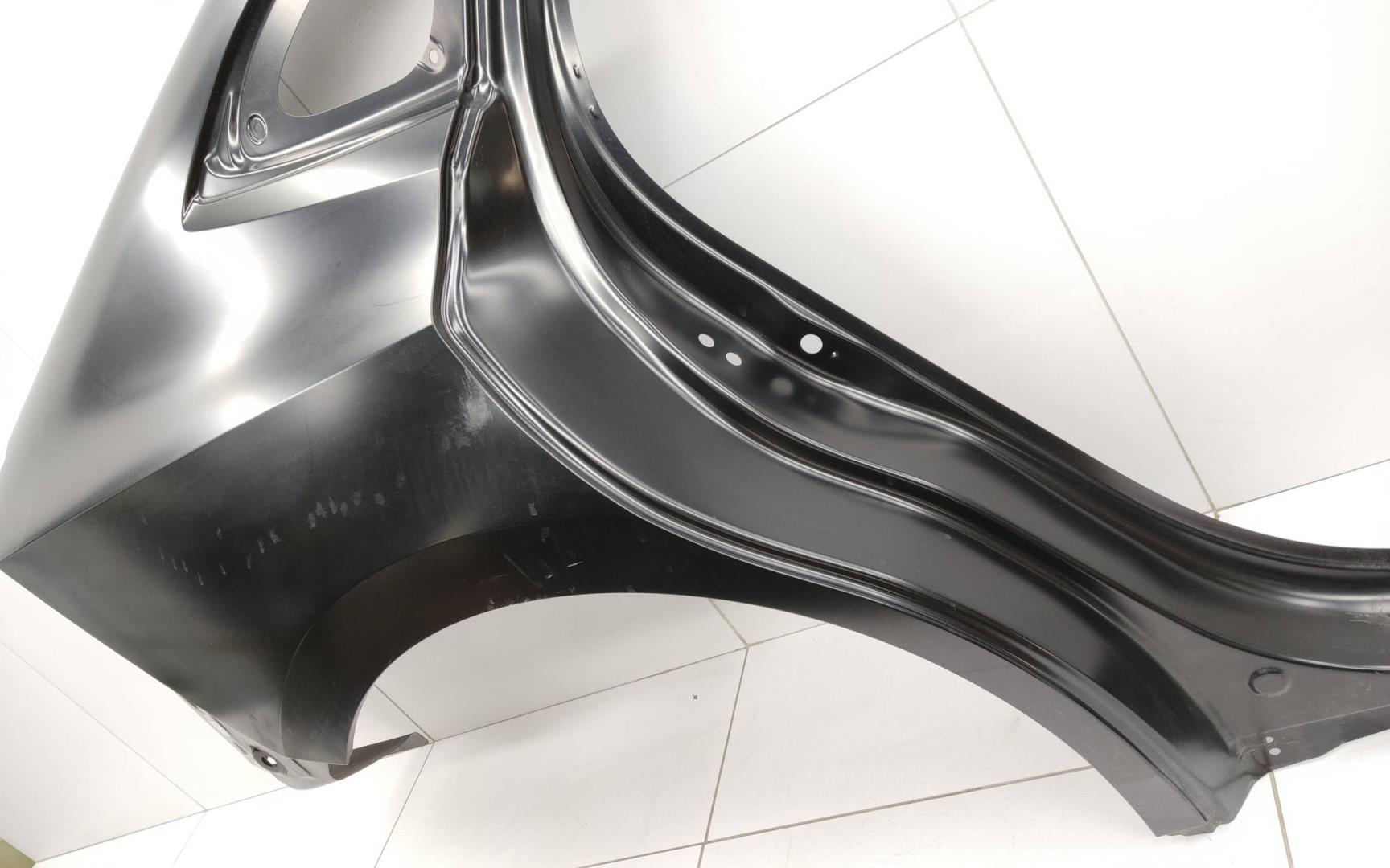 Кузовной элемент