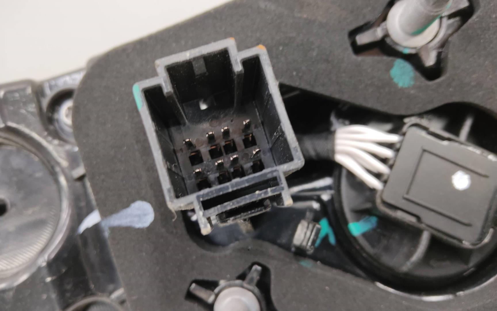 Фонарь задний