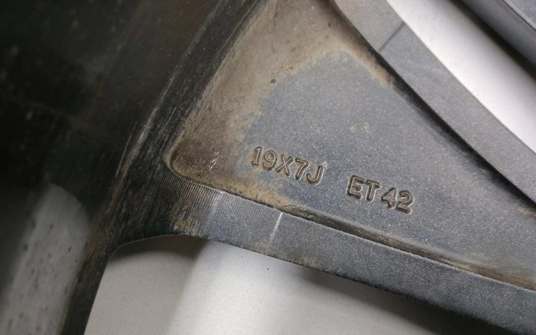 Диск колесный литой легкий сплав