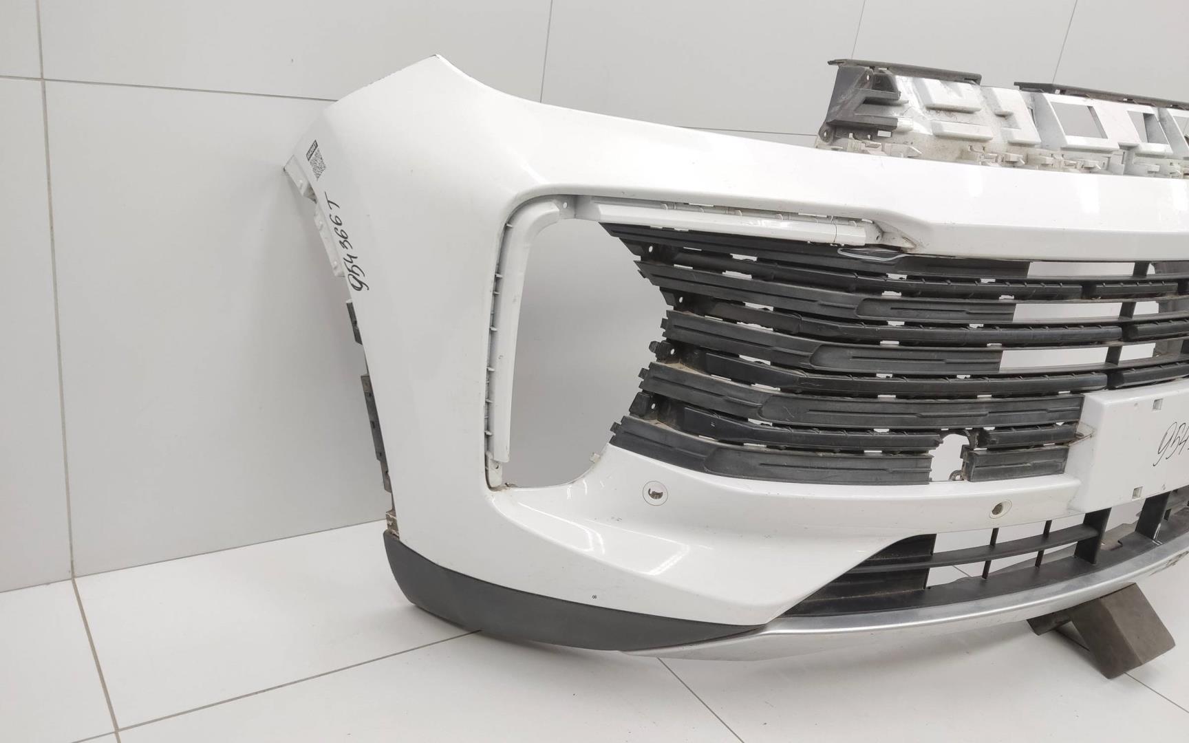 Бампер передний