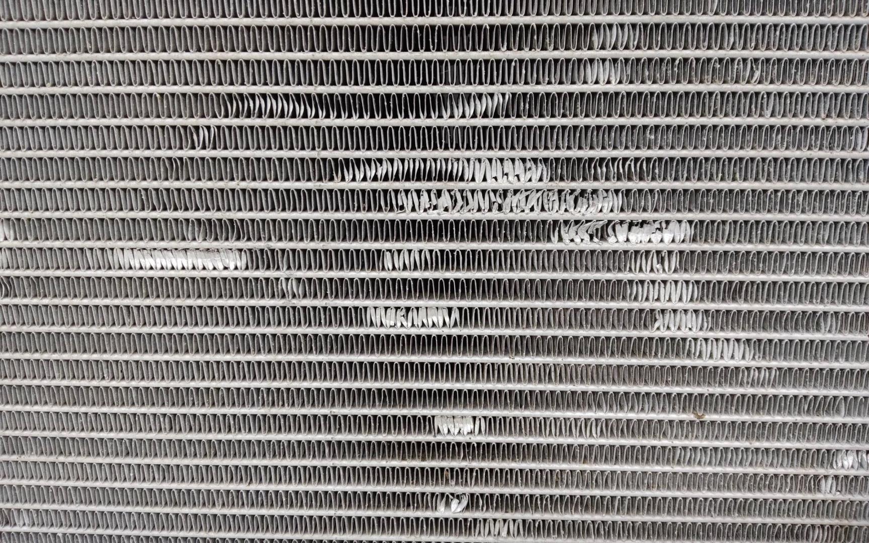 Радиатор охлаждения двигателя основной