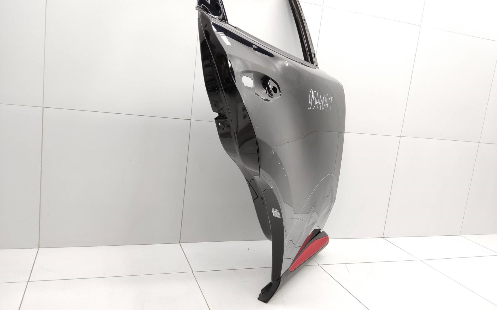 Дверь задняя правая