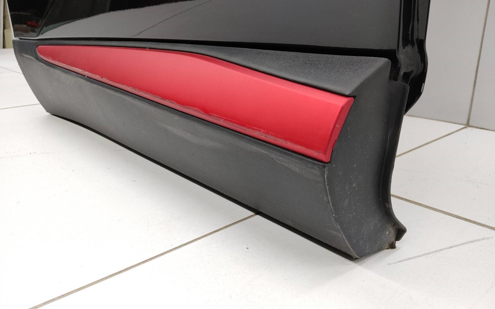 Дверь задняя правая