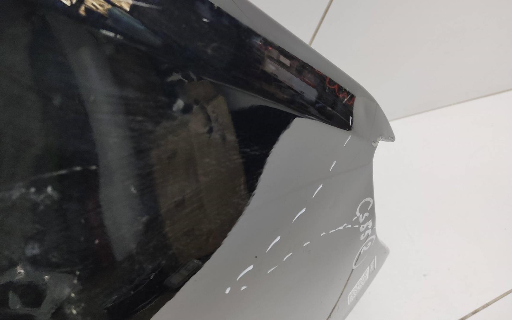 Крыло переднее правое