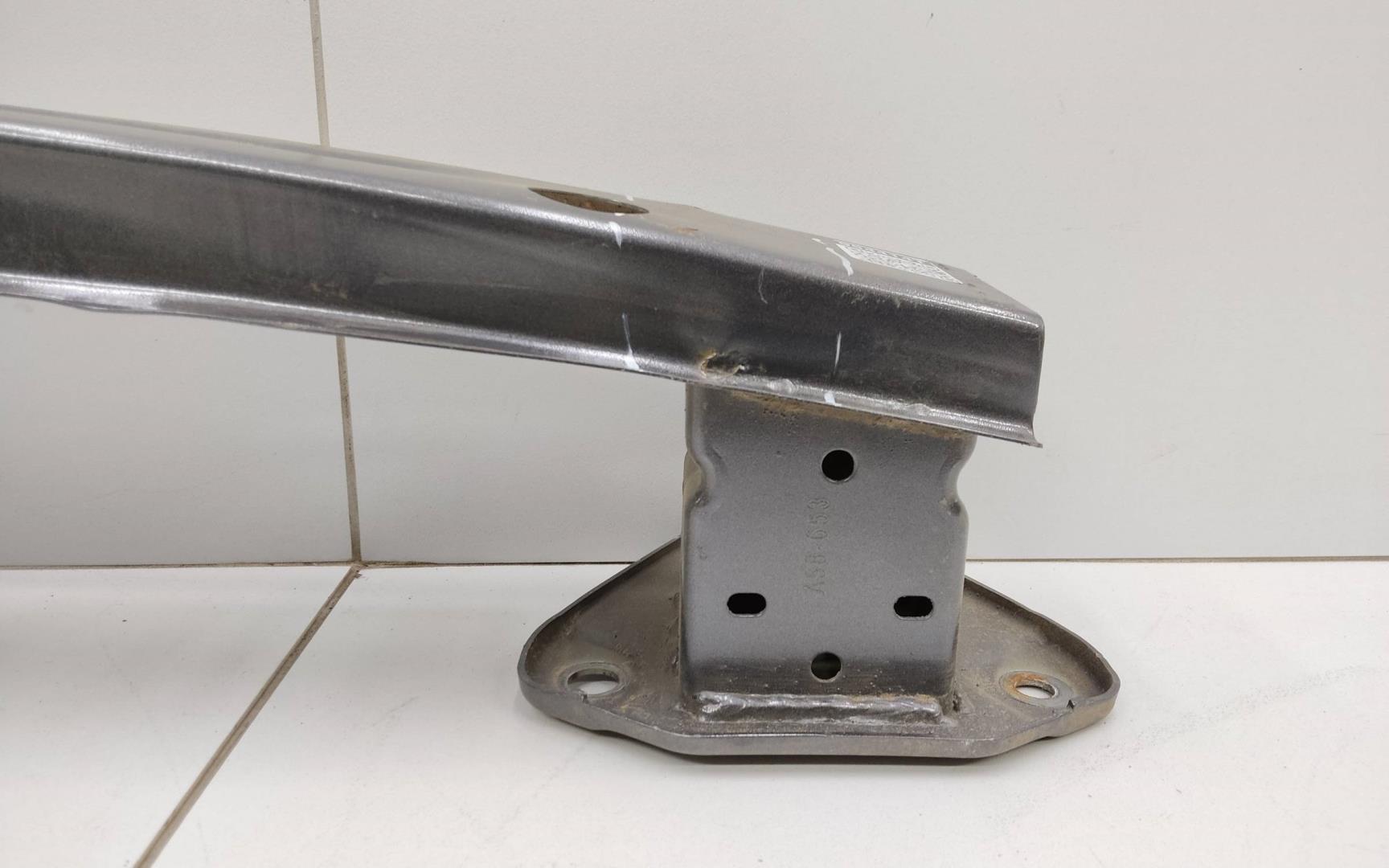 Усилитель переднего бампера