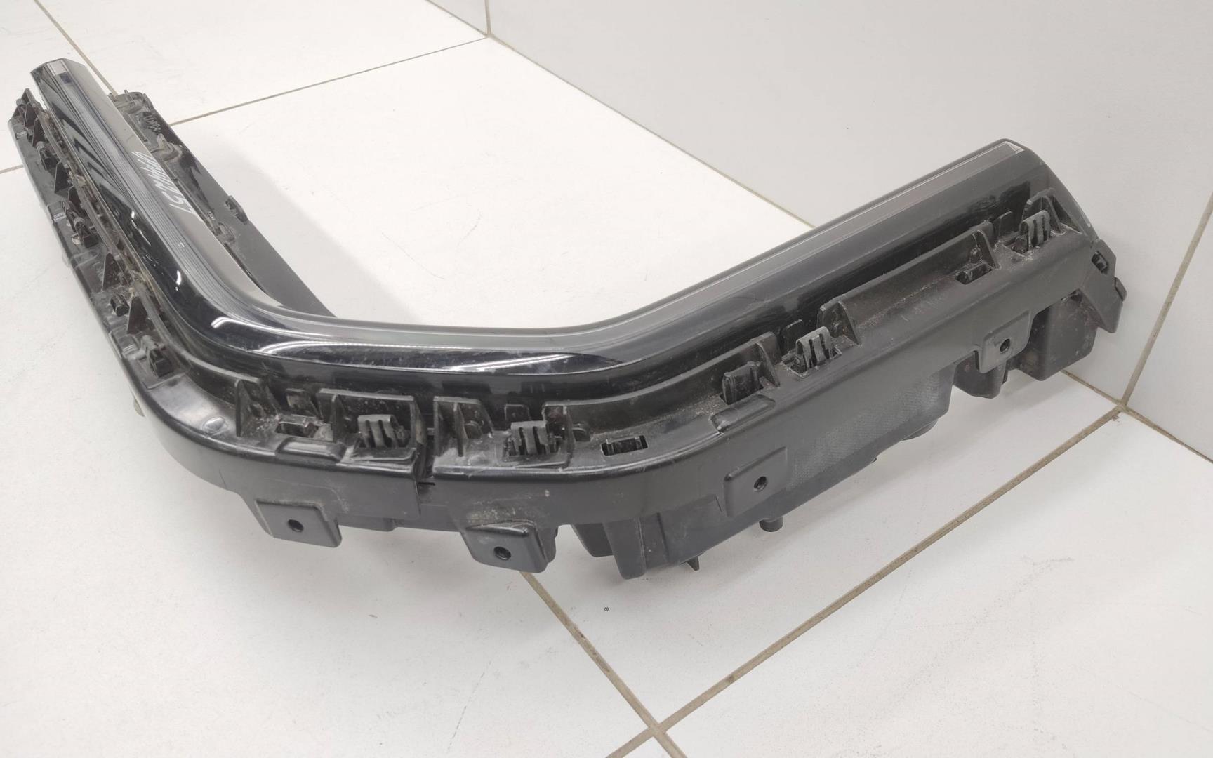 Фара дневного света левая (ходовые огни)