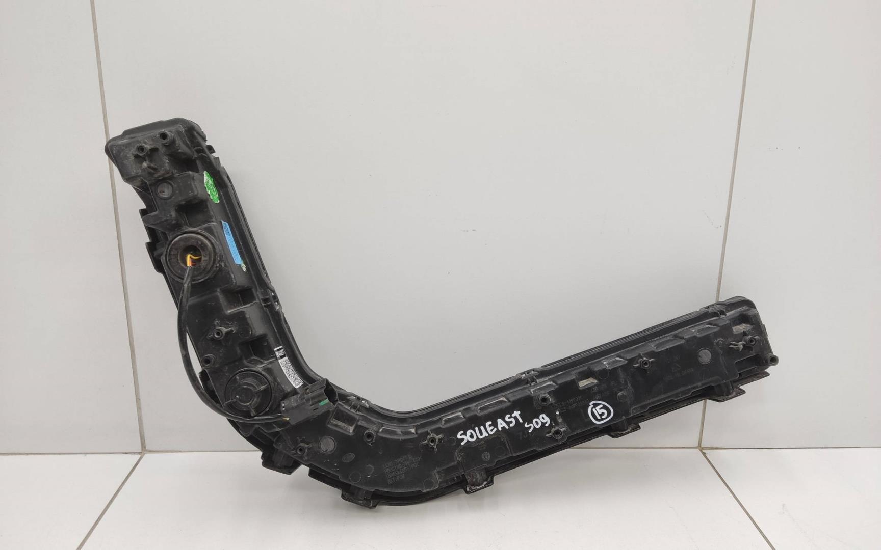 Фара дневного света левая (ходовые огни)