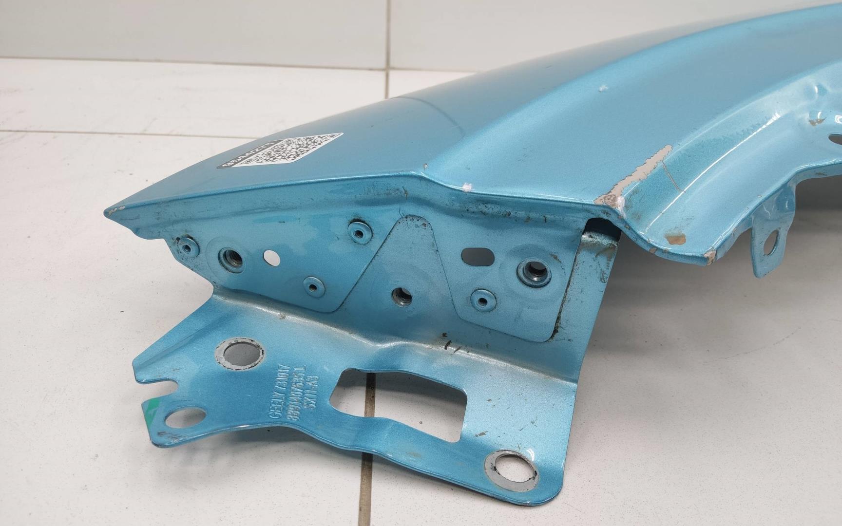 Крыло переднее левое