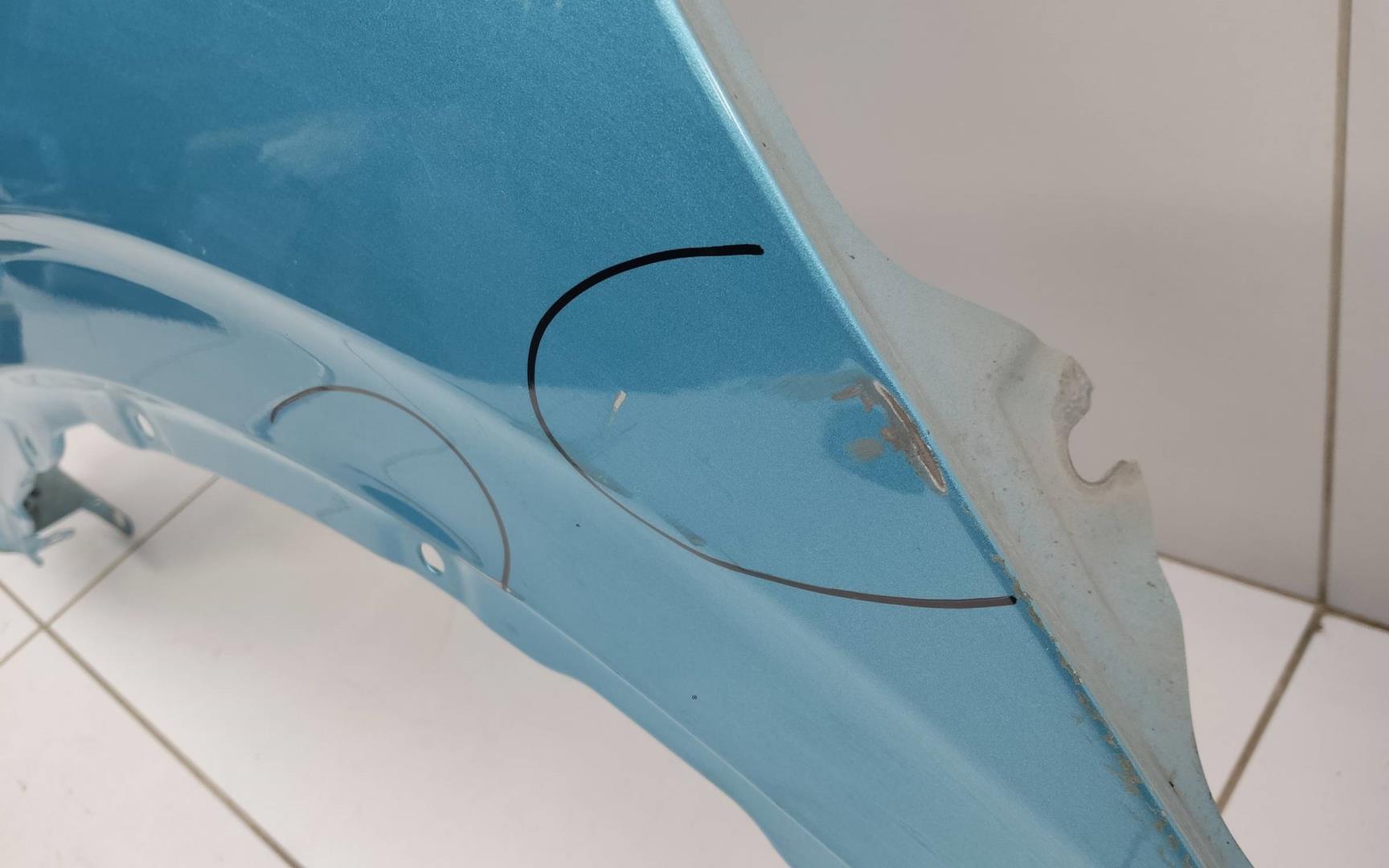 Крыло переднее левое