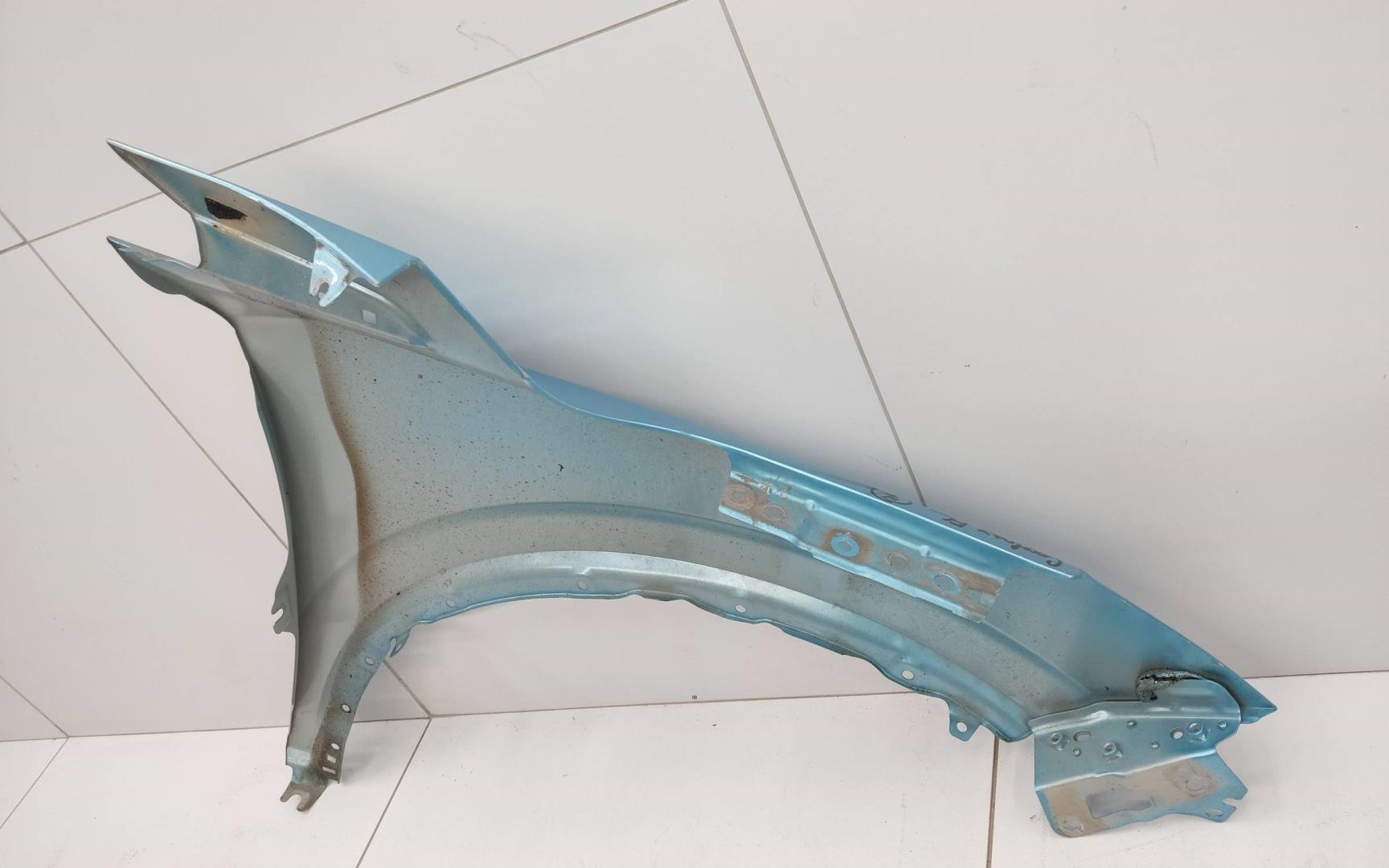 Крыло переднее левое