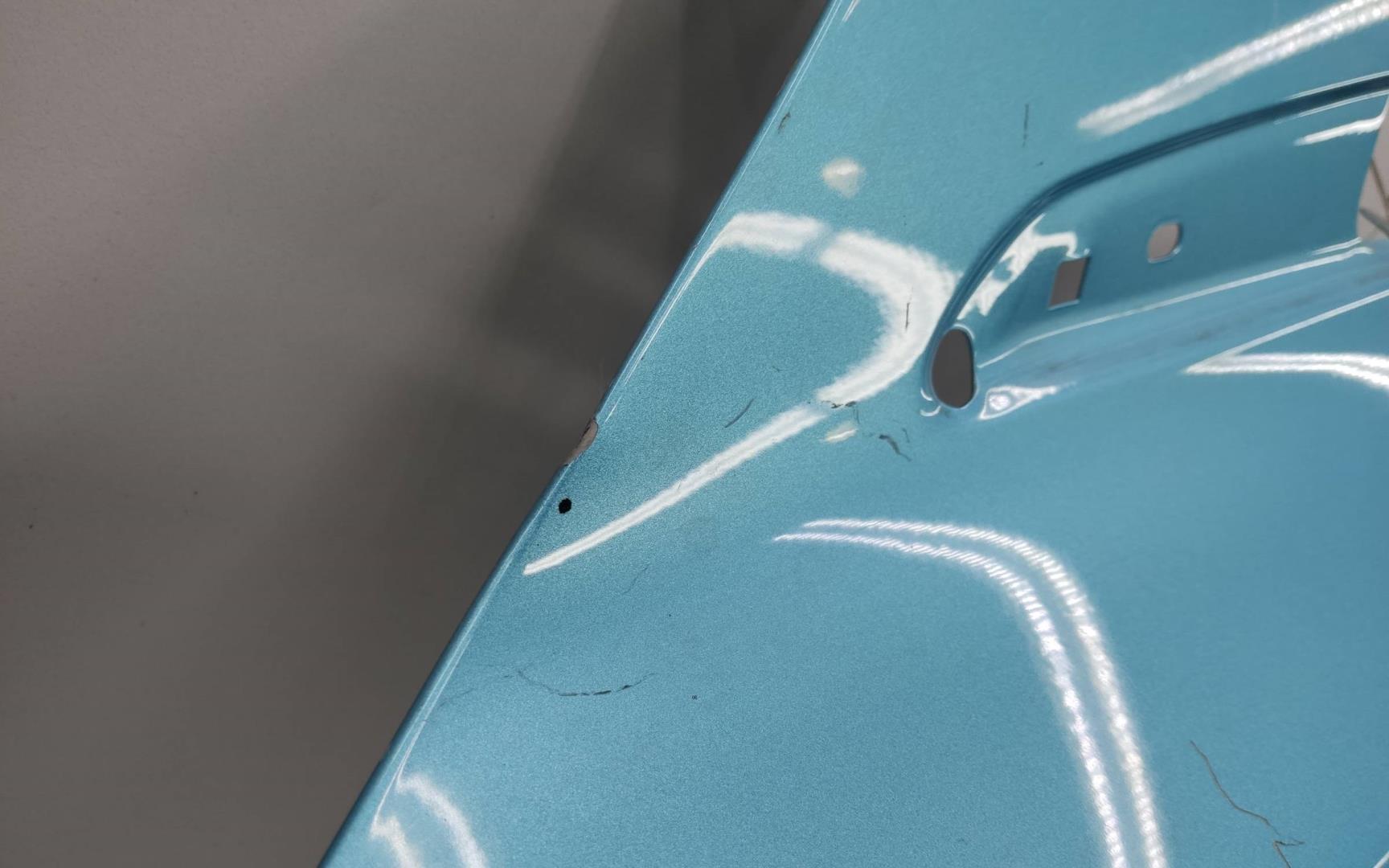 Крыло переднее левое