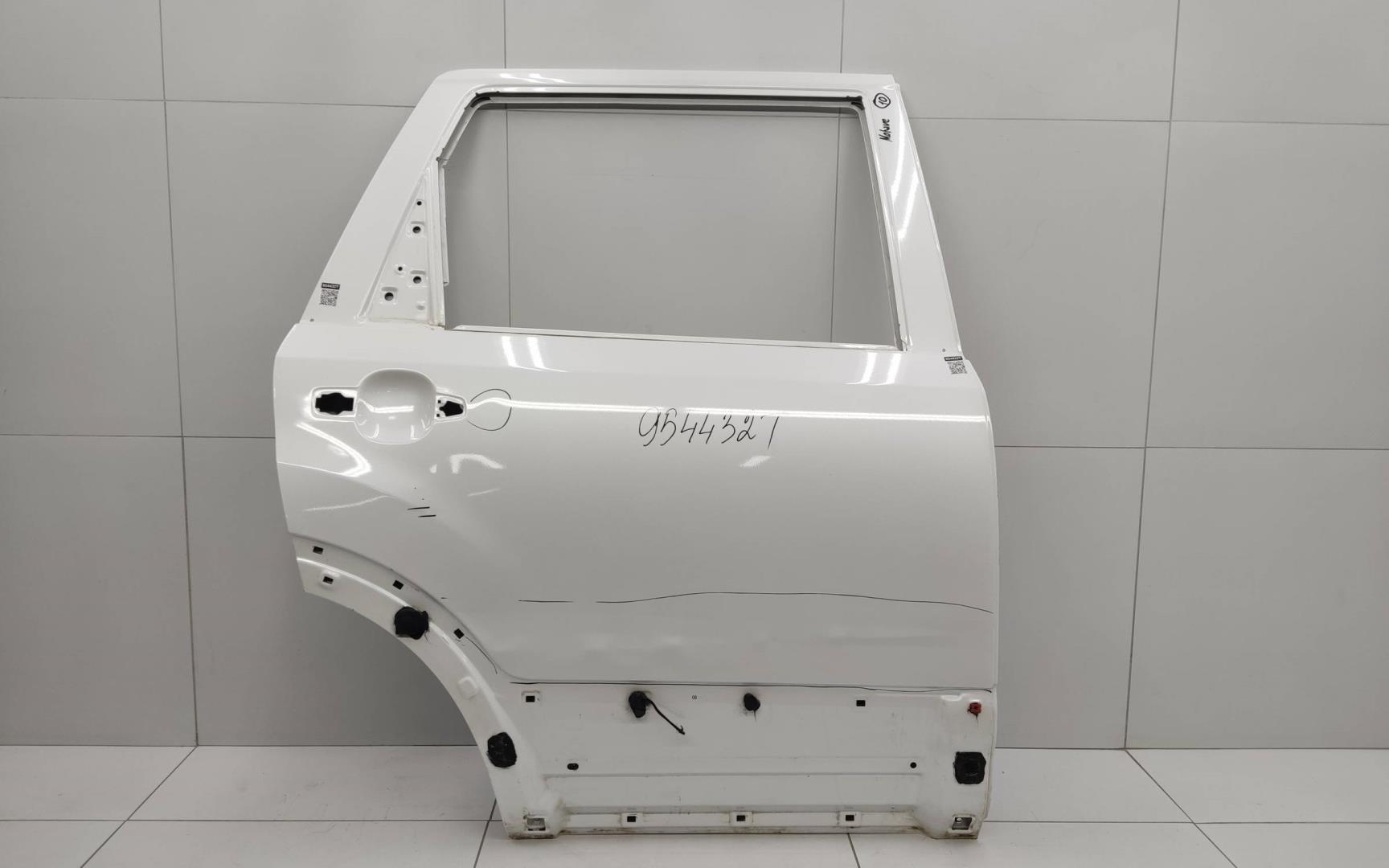 Дверь задняя правая
