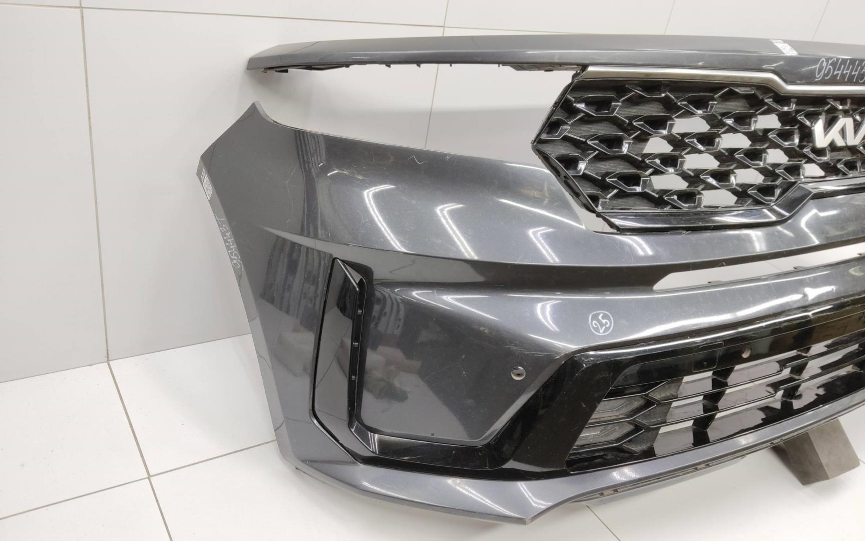 Бампер передний