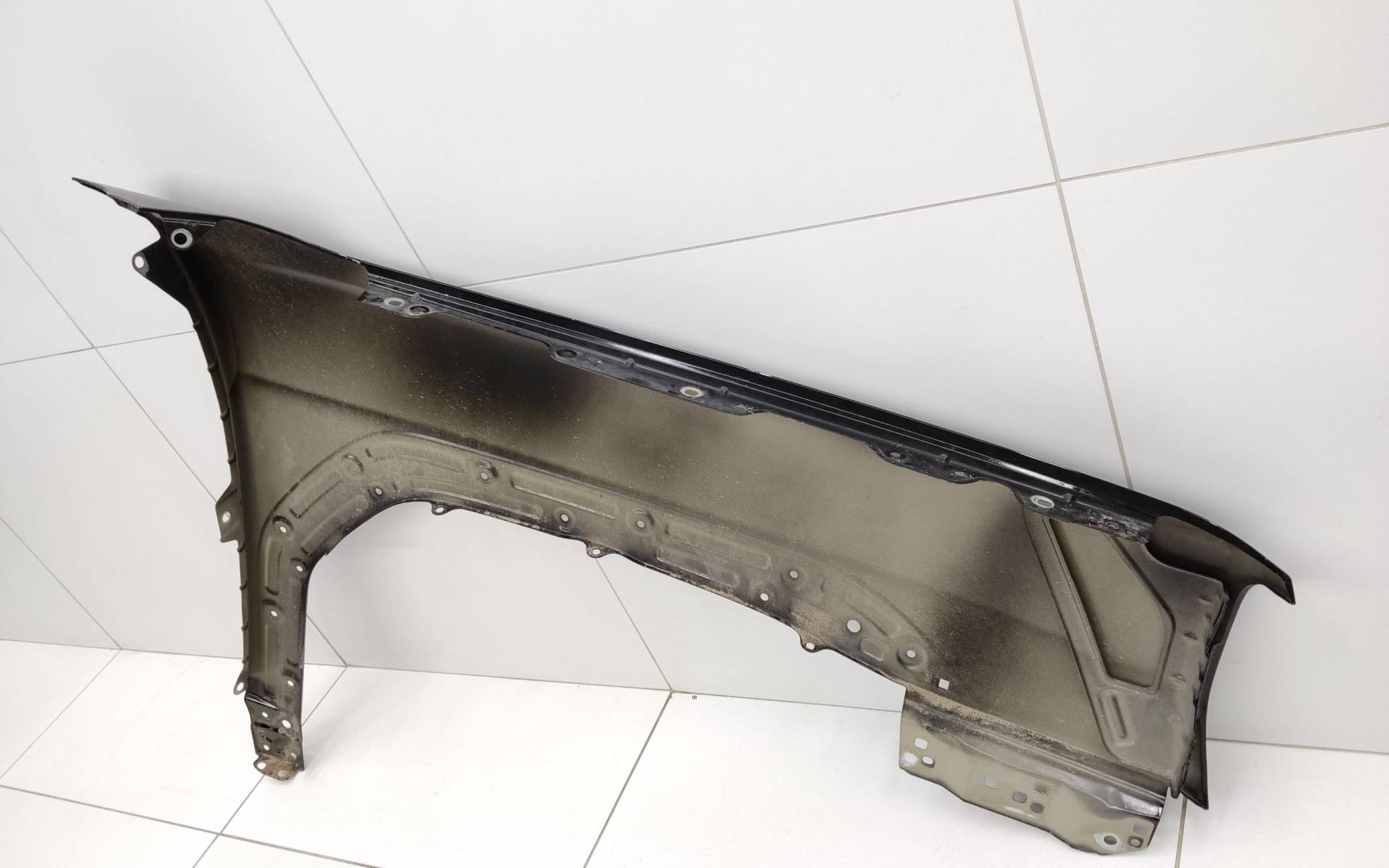 Крыло переднее левое