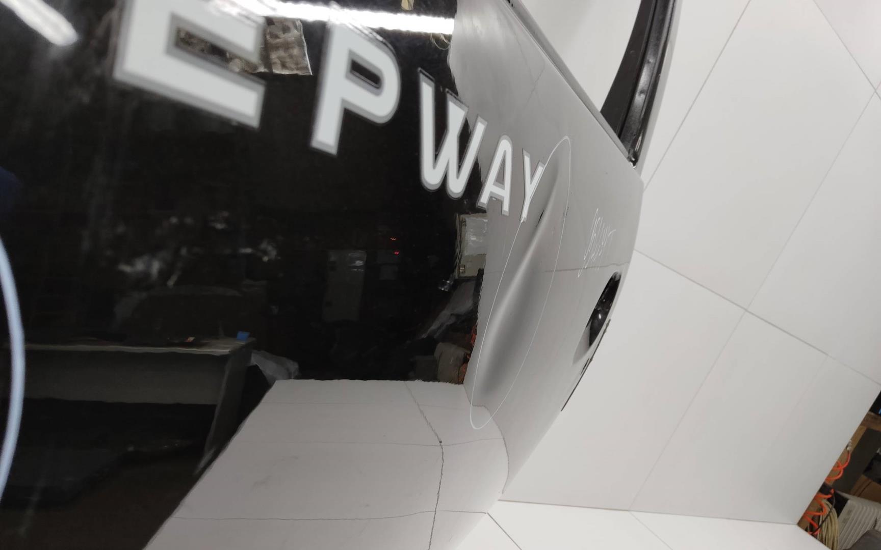 Дверь передняя левая