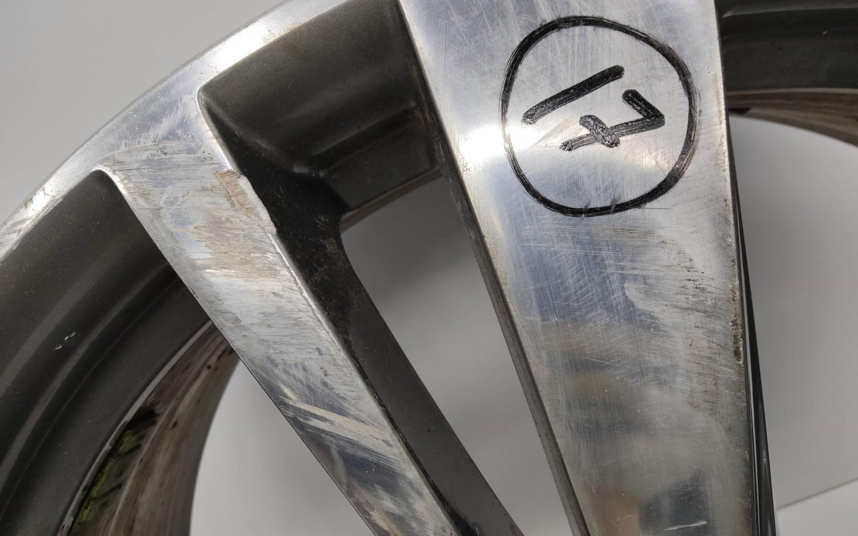 Диск колесный литой легкий сплав