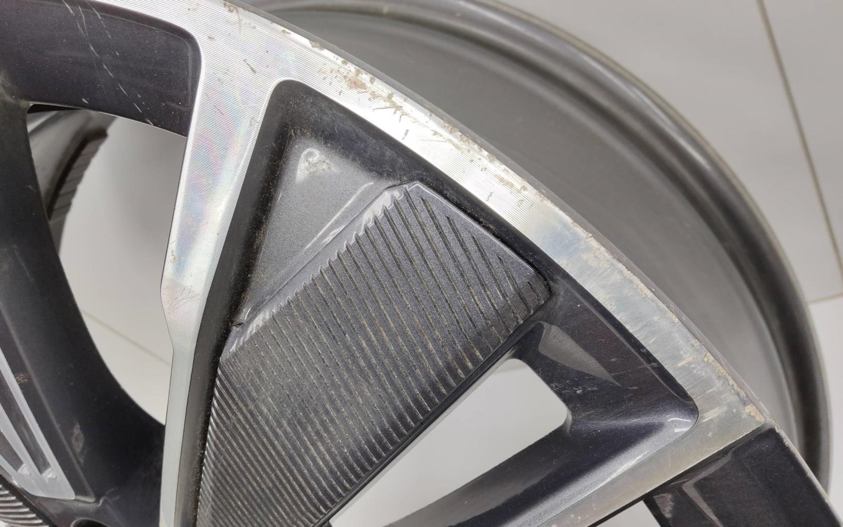 Диск колесный литой легкий сплав