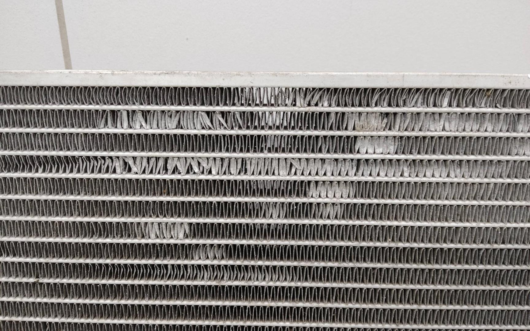 Радиатор кондиционера / конденсер