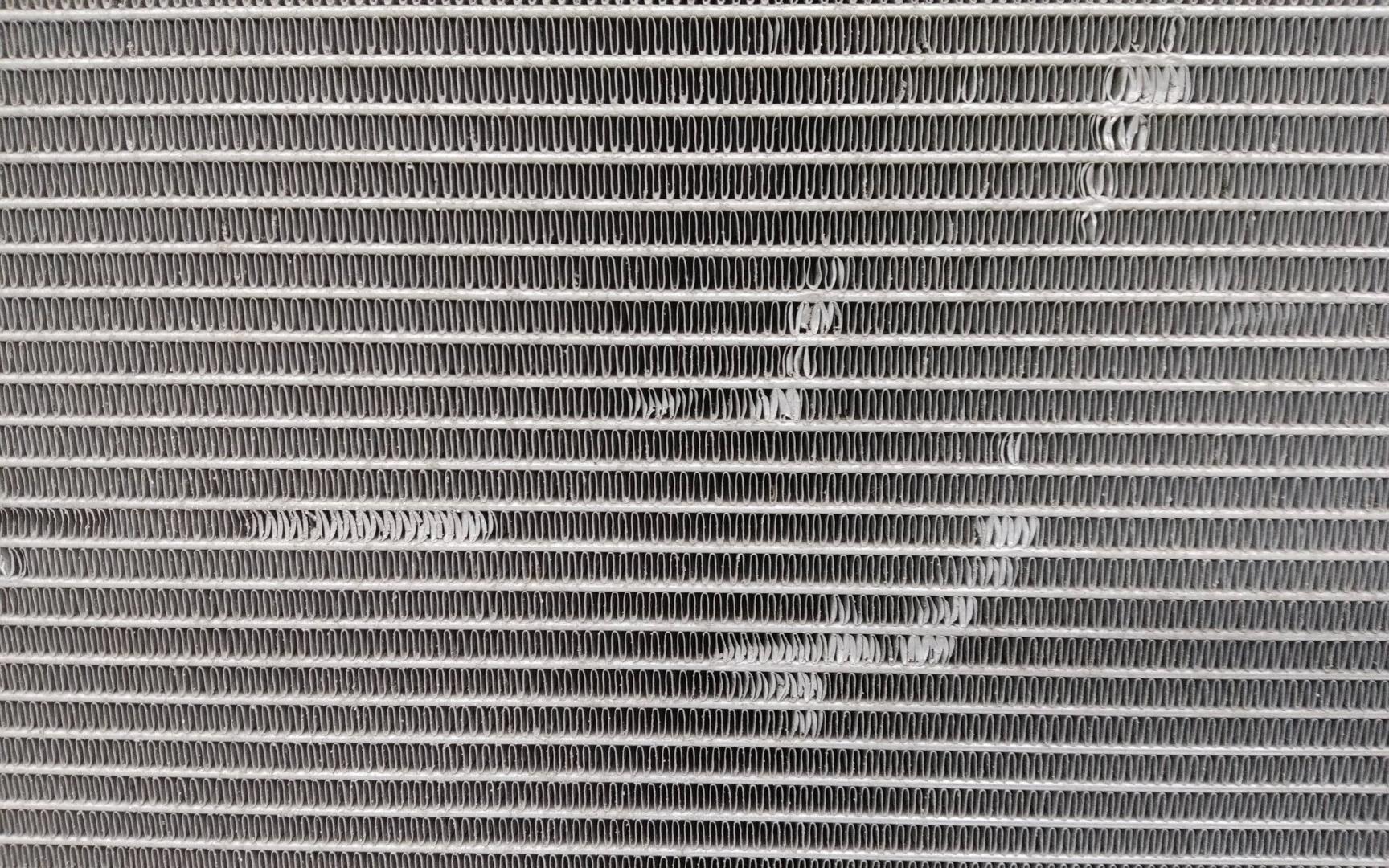 Радиатор охлаждения двигателя основной