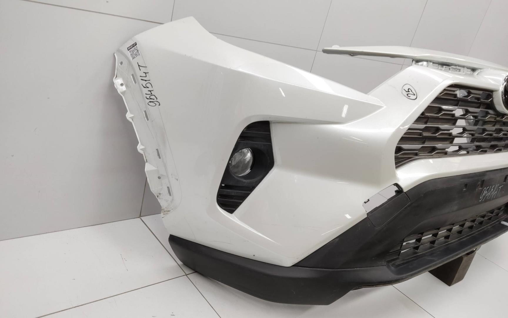 Бампер передний