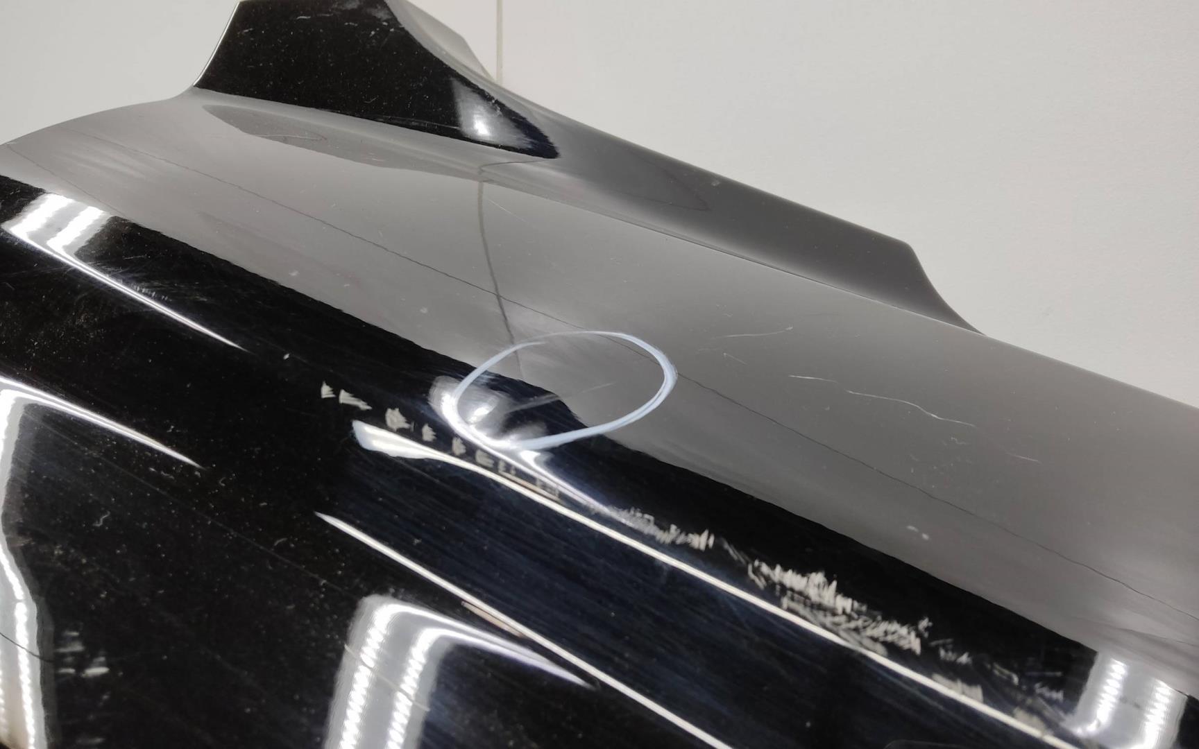 Крыло переднее правое