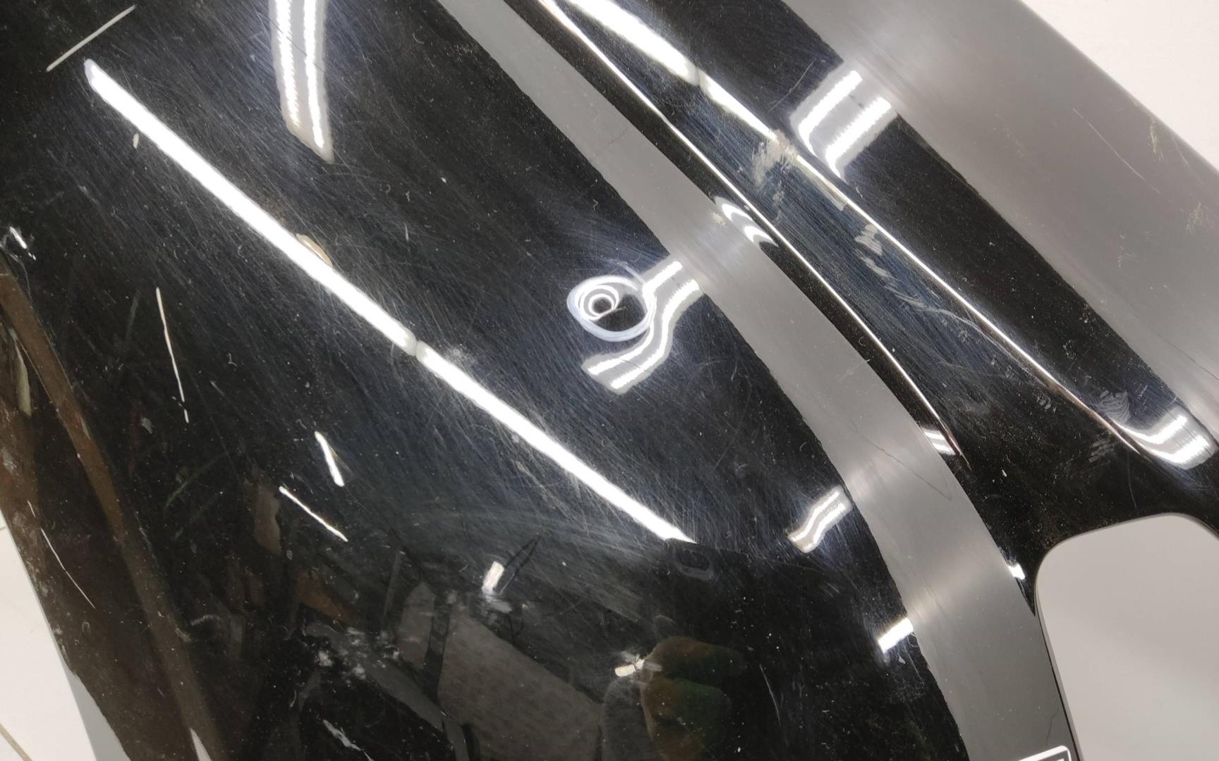 Крыло переднее правое