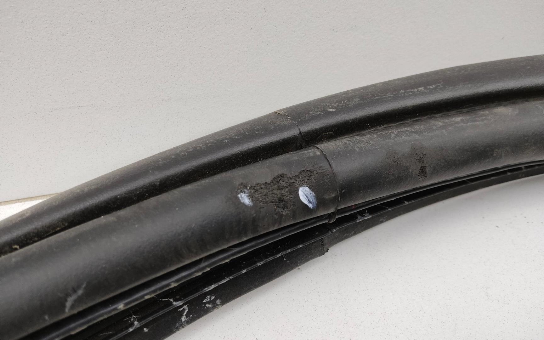 Уплотнитель багажника