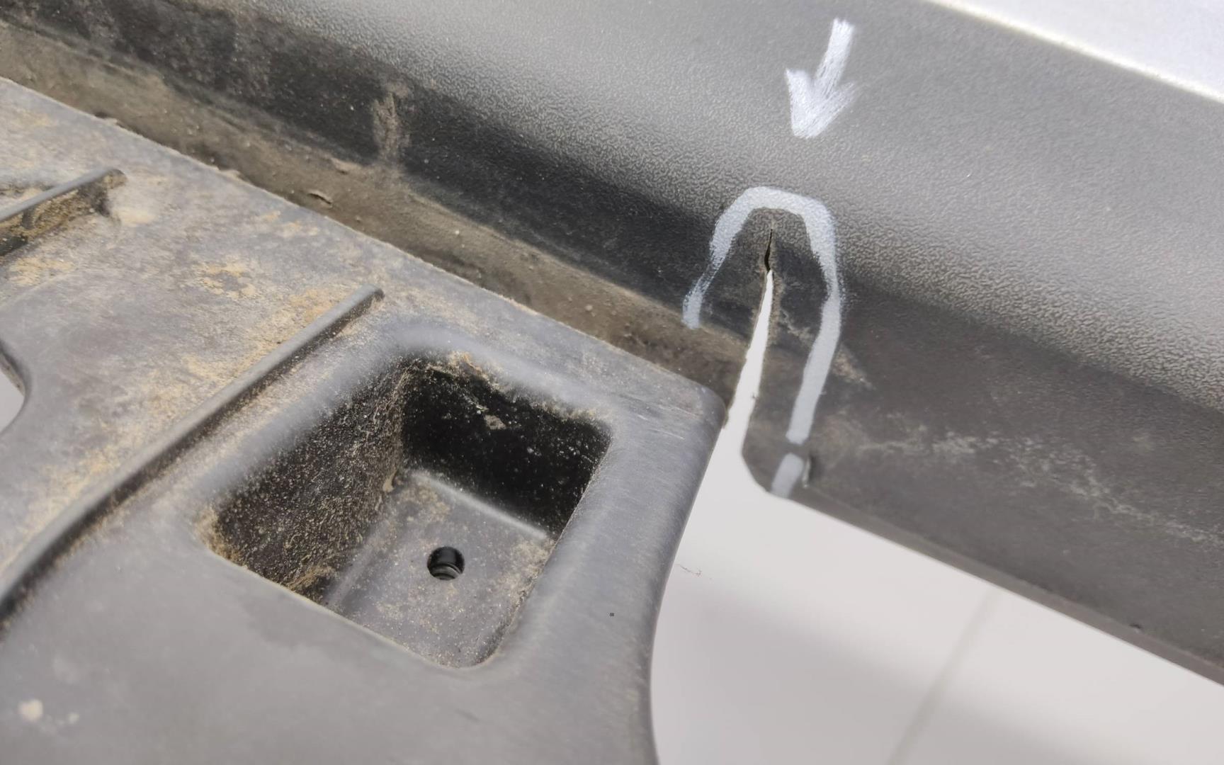 Бампер задний