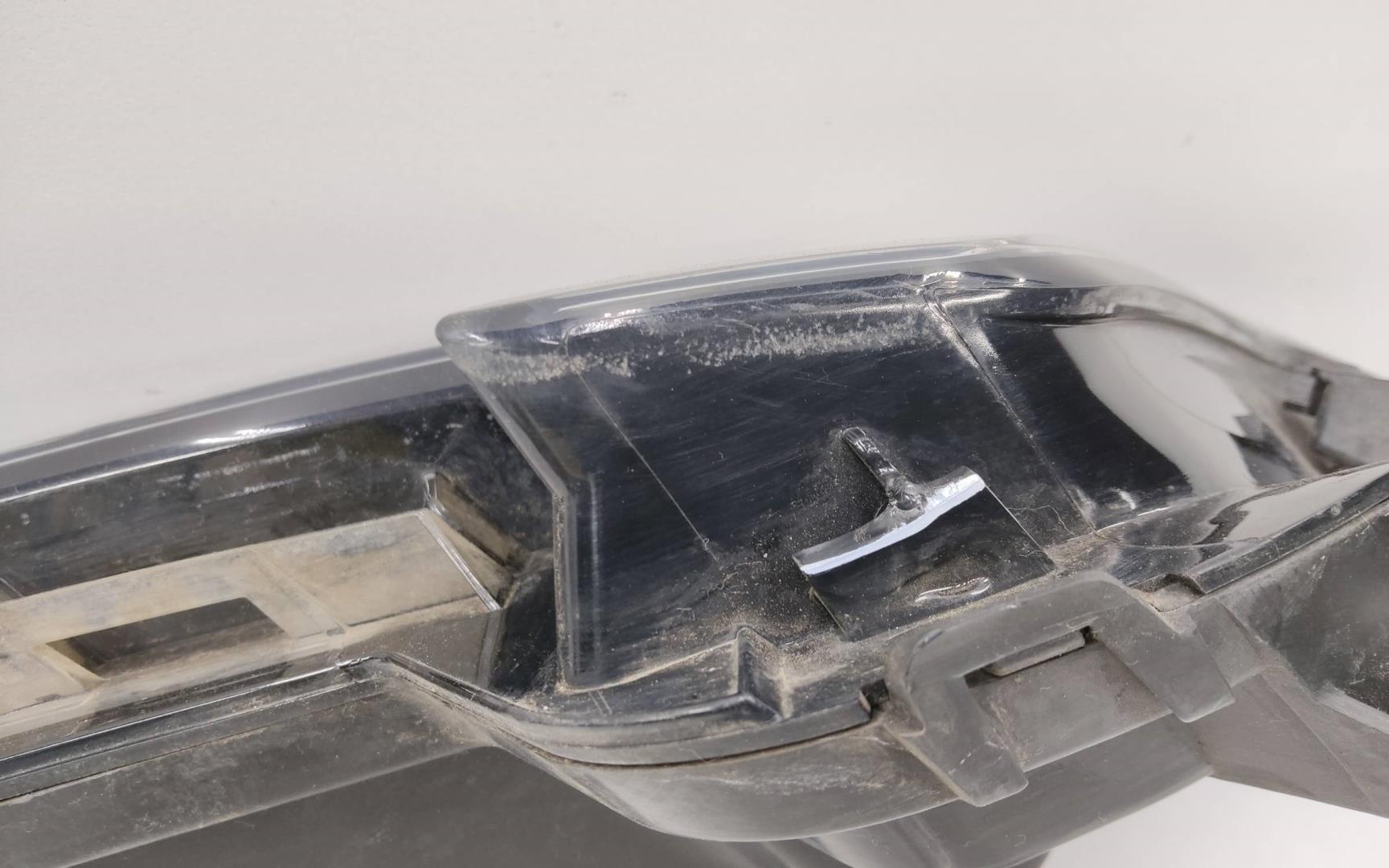 Фара дневного света левая (ходовые огни)