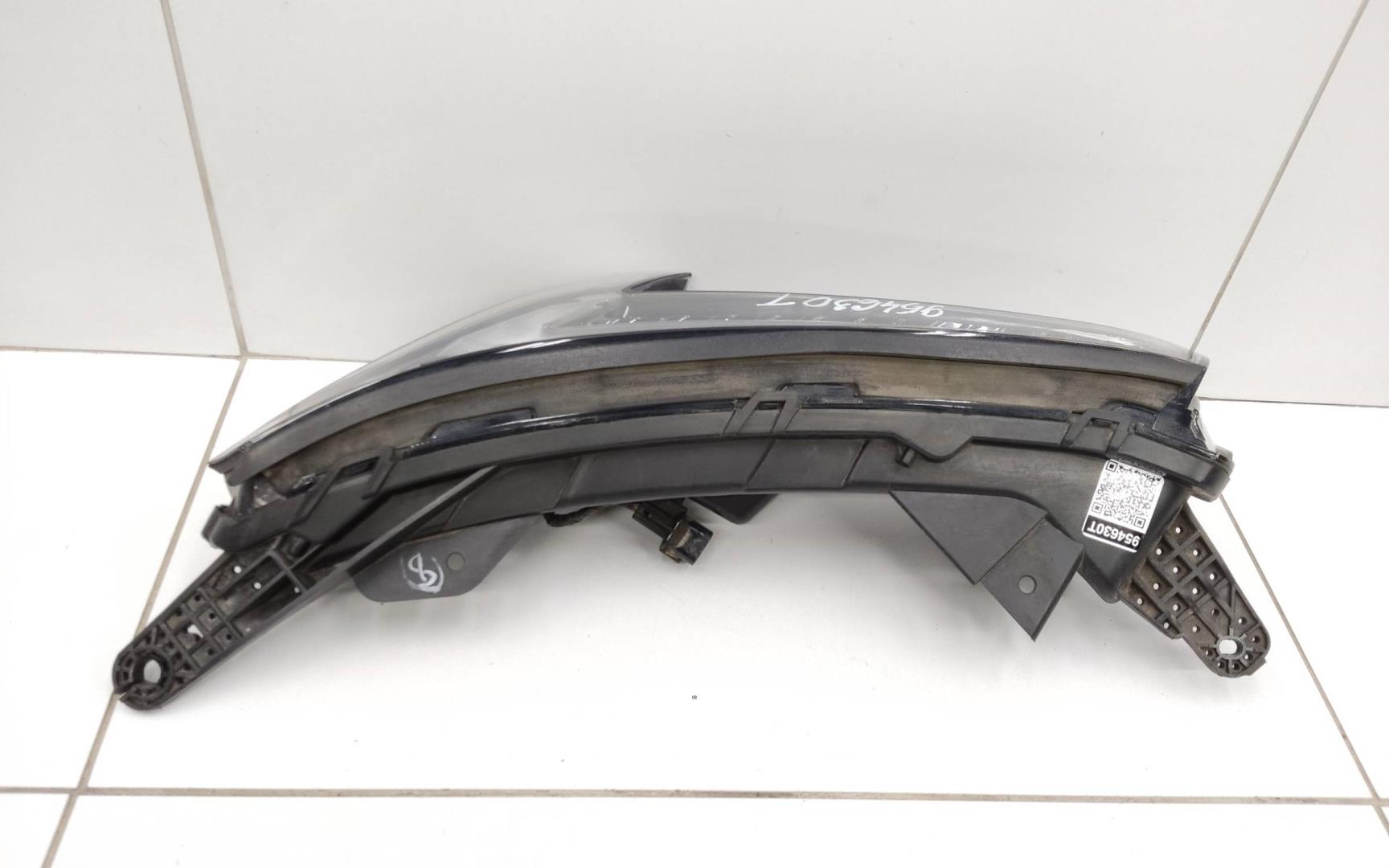 Фара дневного света левая (ходовые огни)