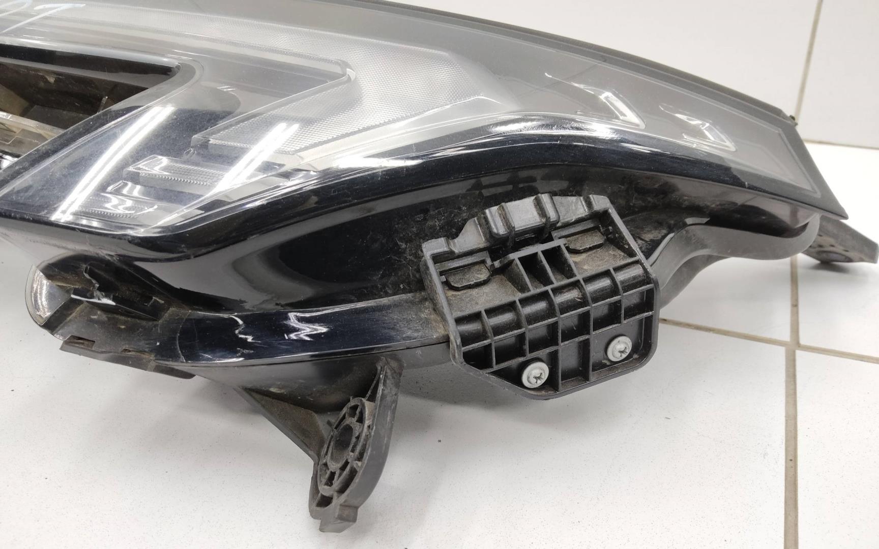 Фара дневного света левая (ходовые огни)