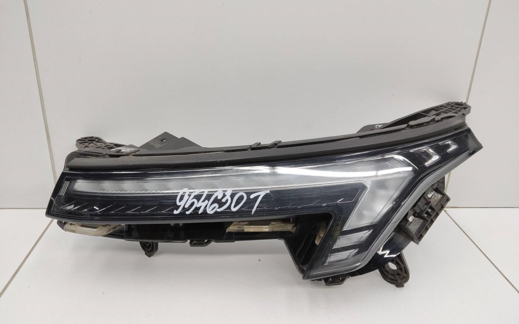 Фара дневного света левая (ходовые огни)