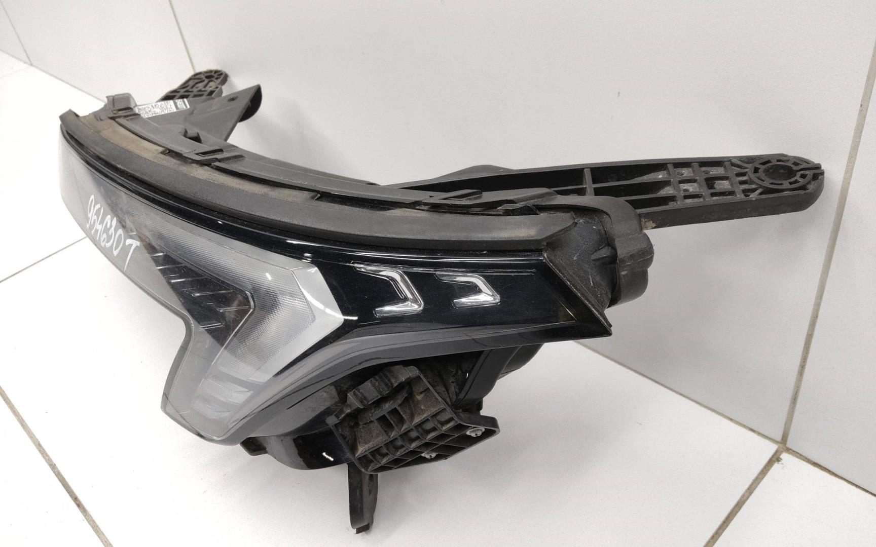 Фара дневного света левая (ходовые огни)